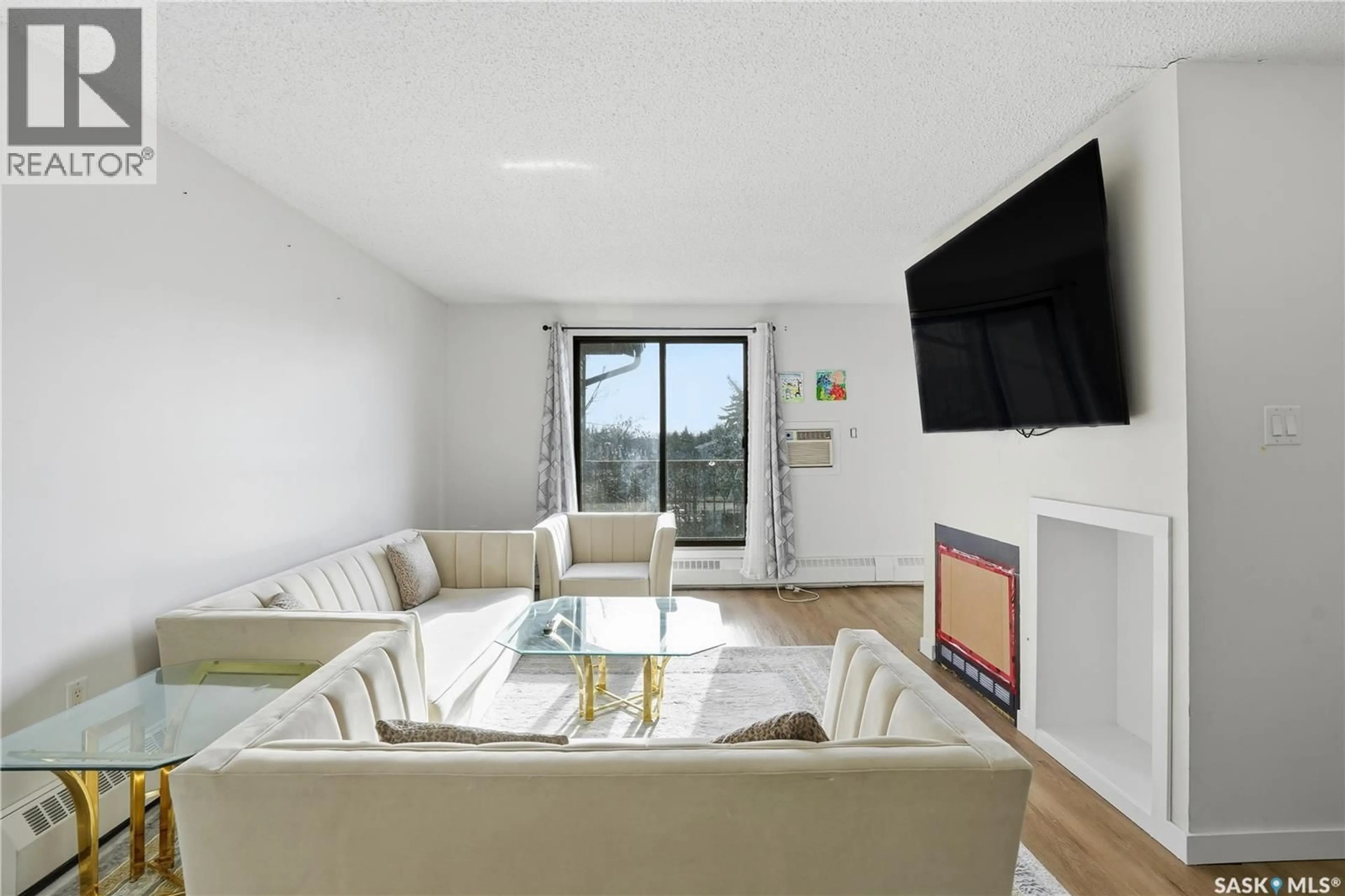 Living room with furniture, unknown for 31 - 306 RODENBUSH DRIVE, Regina Saskatchewan S4R8C7