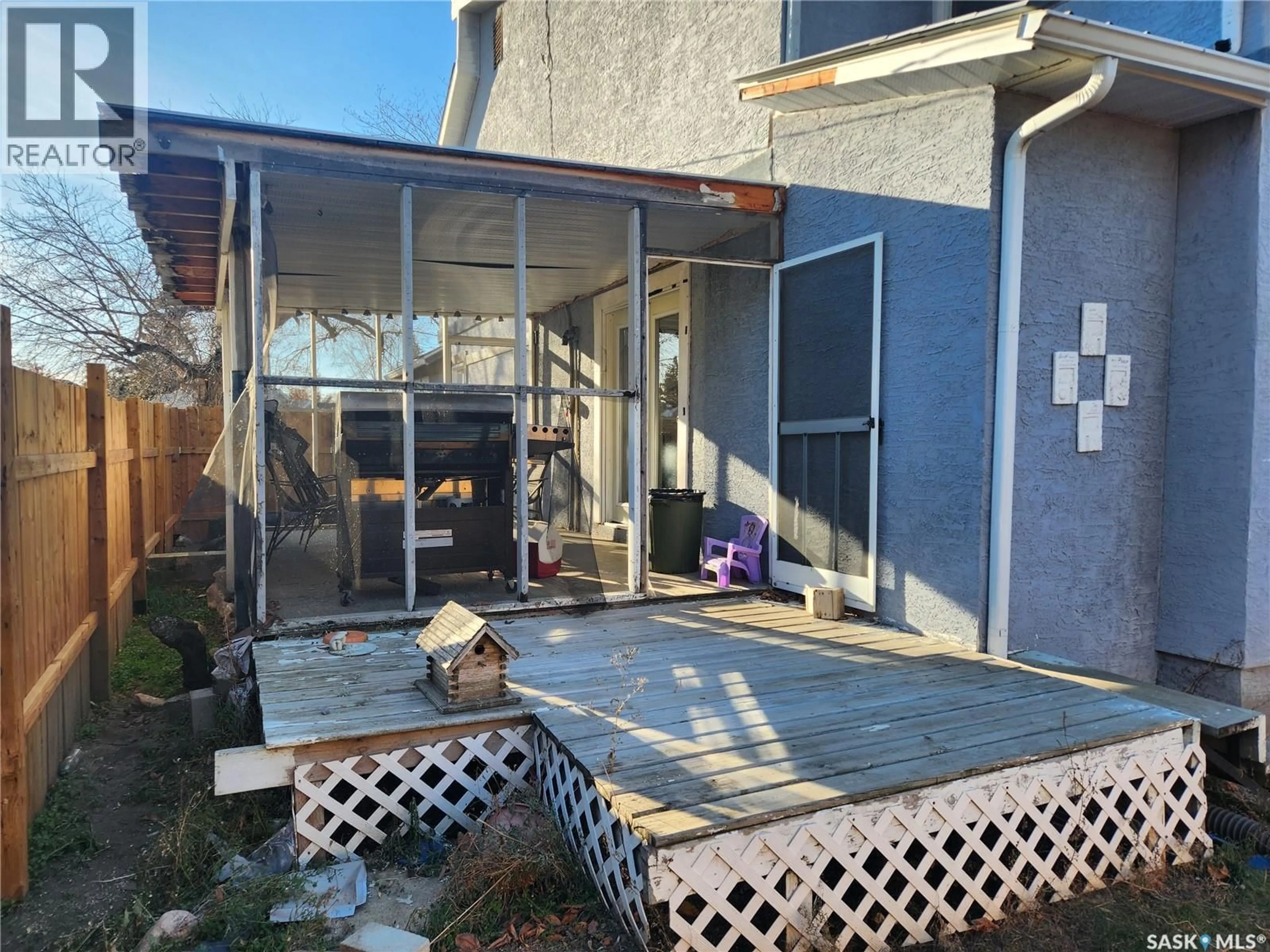 Patio, street for 309 4TH STREET, Nipawin Saskatchewan S0E1E0