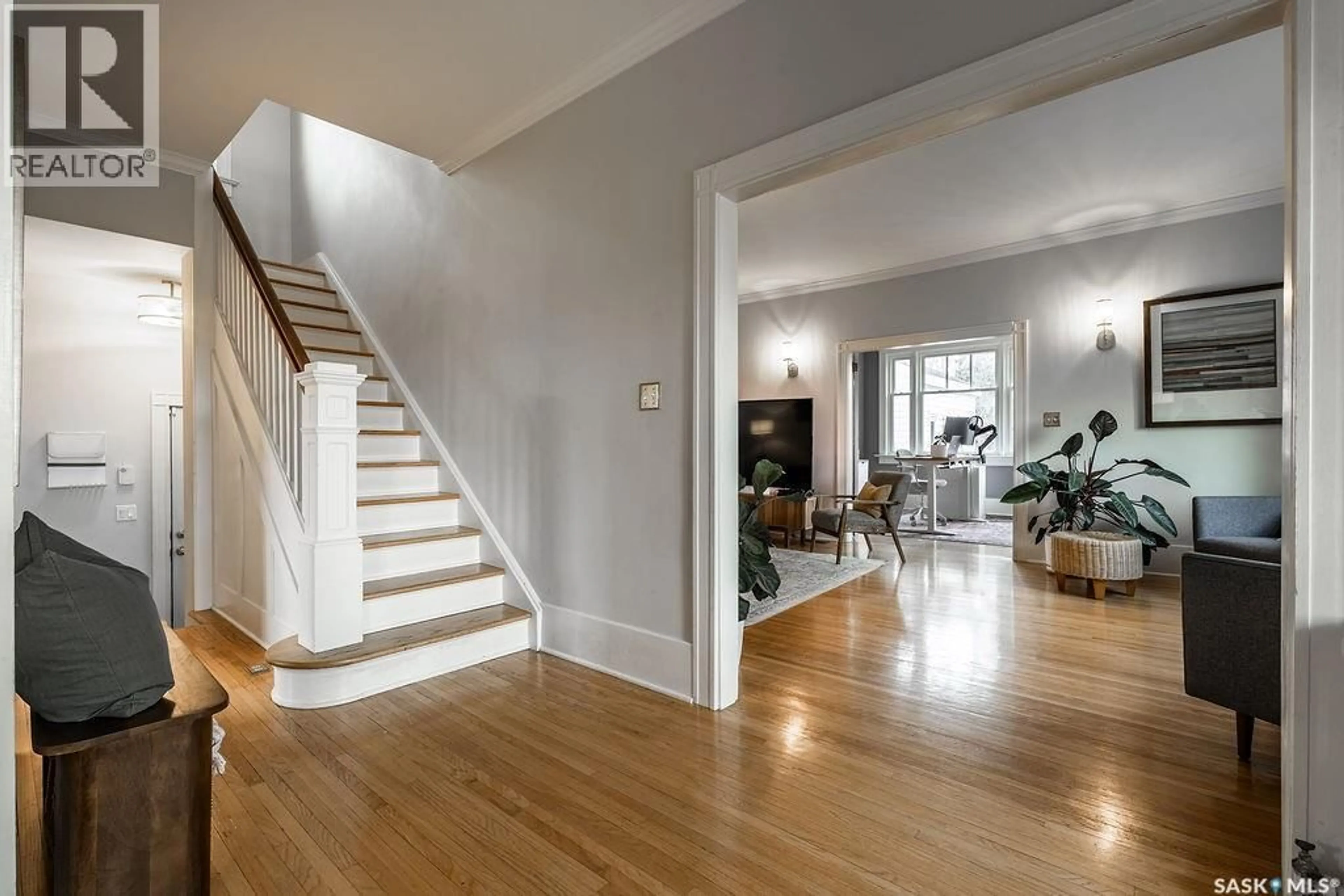 Unknown for 902 32ND STREET, Saskatoon Saskatchewan S7L0T7