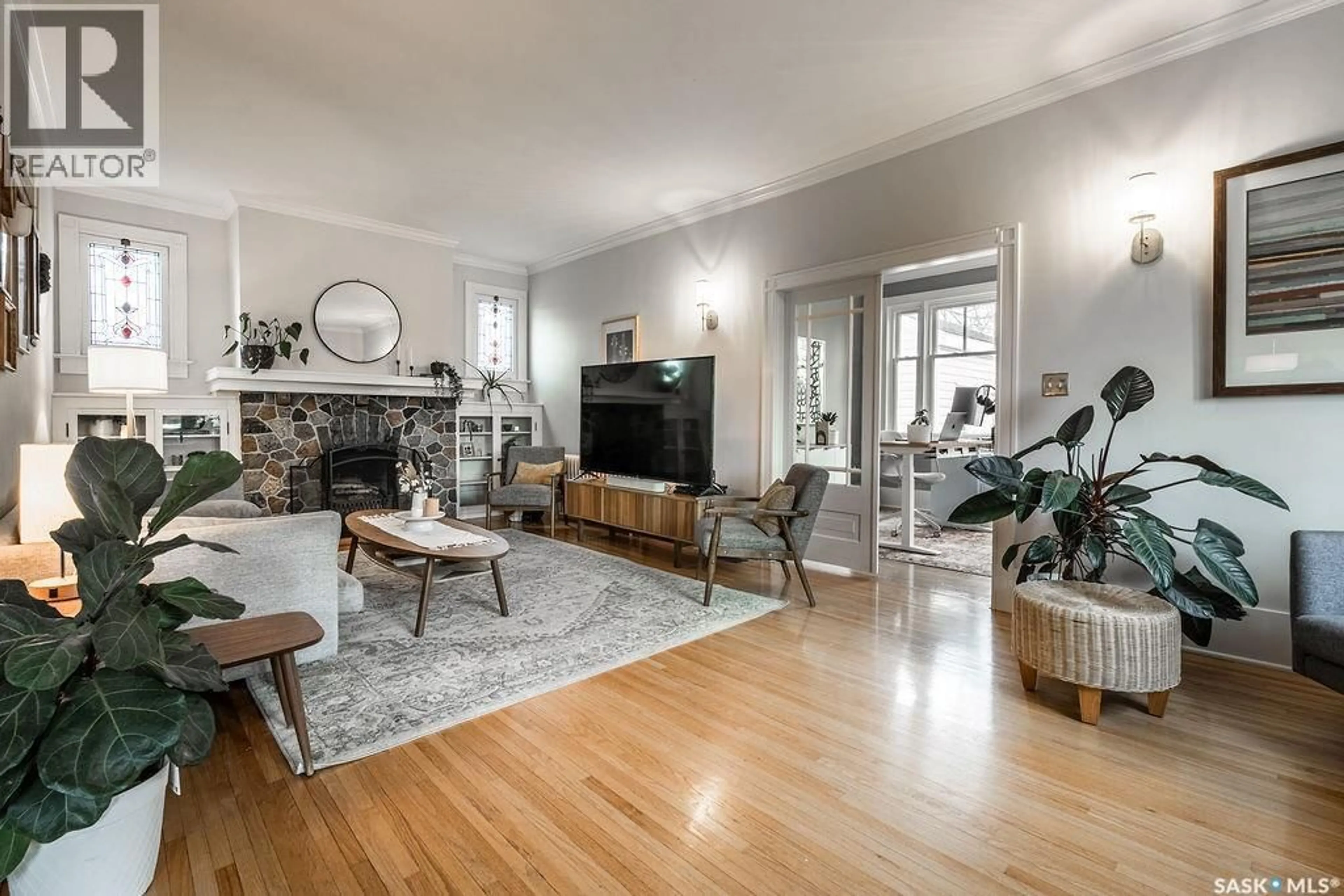 Living room with furniture, unknown for 902 32ND STREET, Saskatoon Saskatchewan S7L0T7