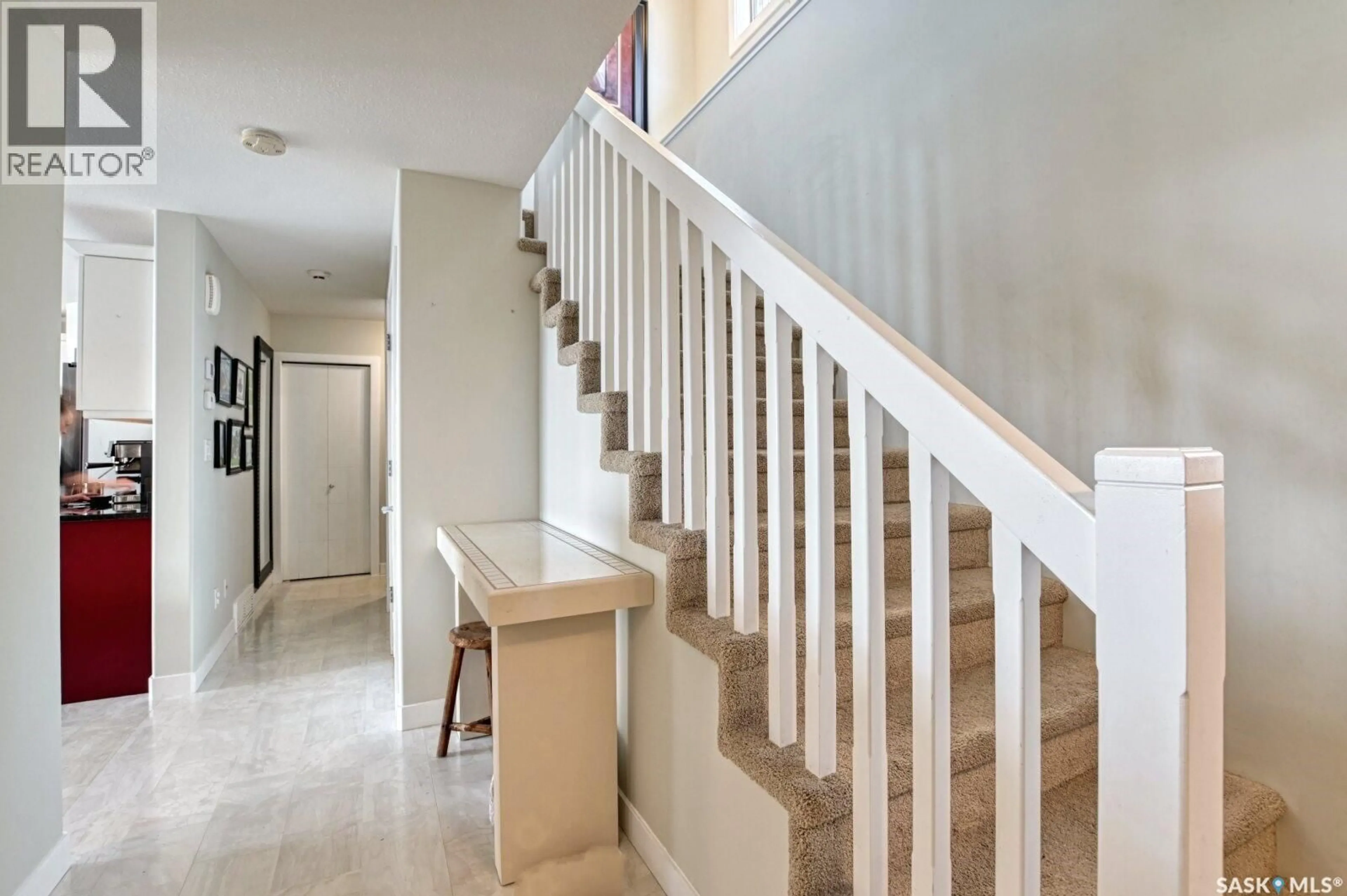 Stairs for 3765 GREEN MOSS LANE, Regina Saskatchewan S4V1P7