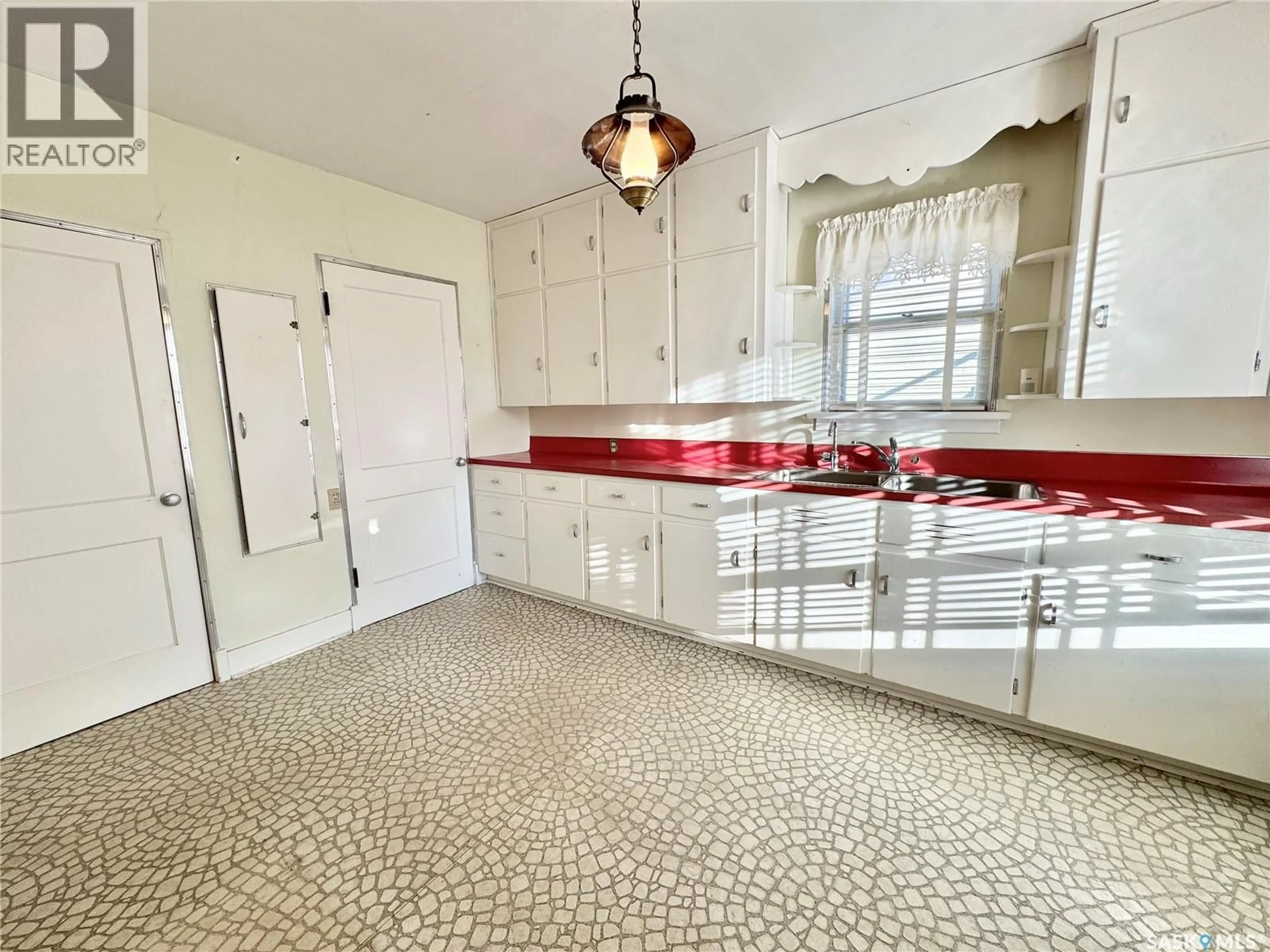 Standard kitchen, ceramic/tile floor for 130 21ST STREET, Prince Albert Saskatchewan S6V1M1