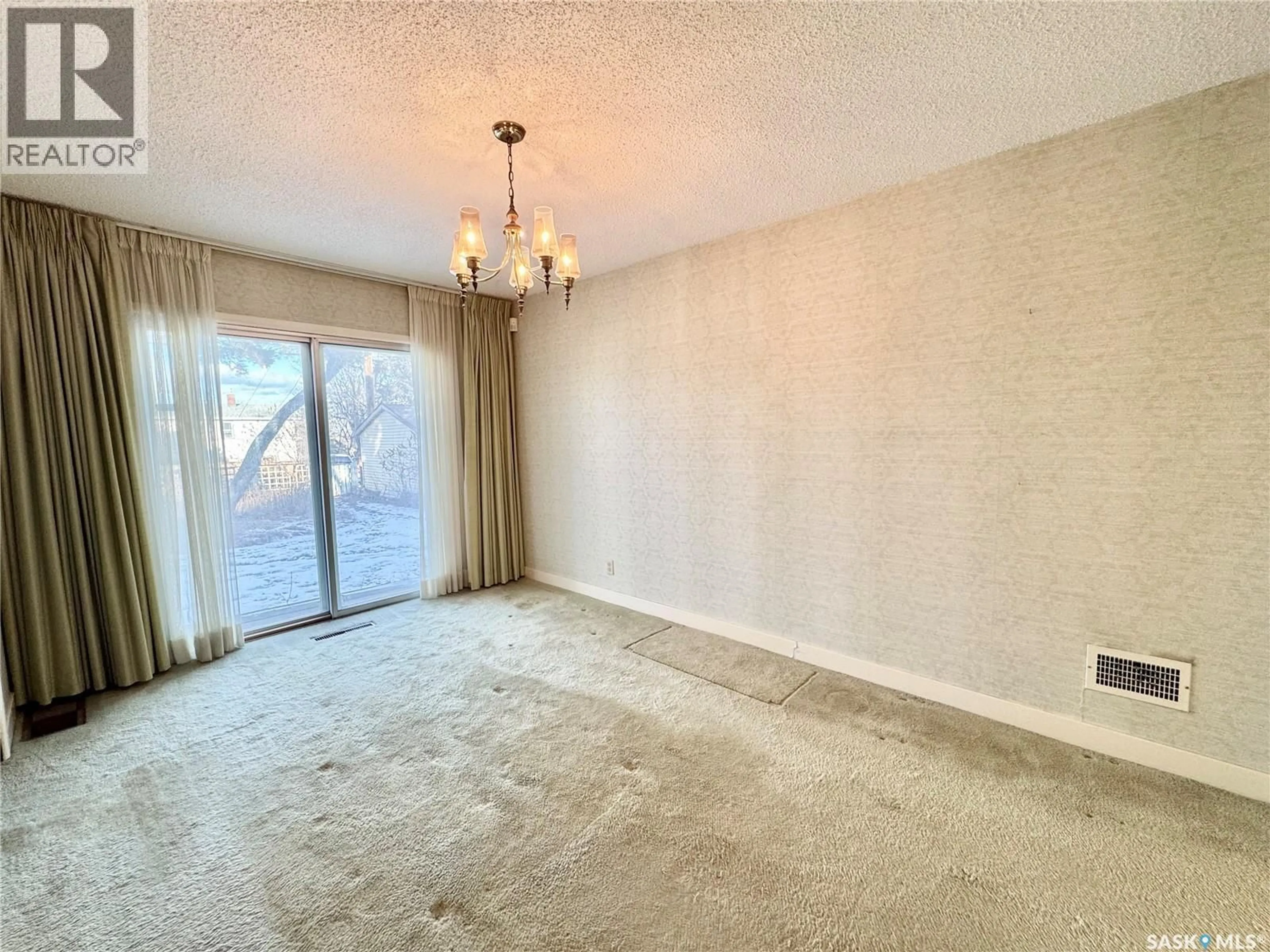 A pic of a room for 130 21ST STREET, Prince Albert Saskatchewan S6V1M1