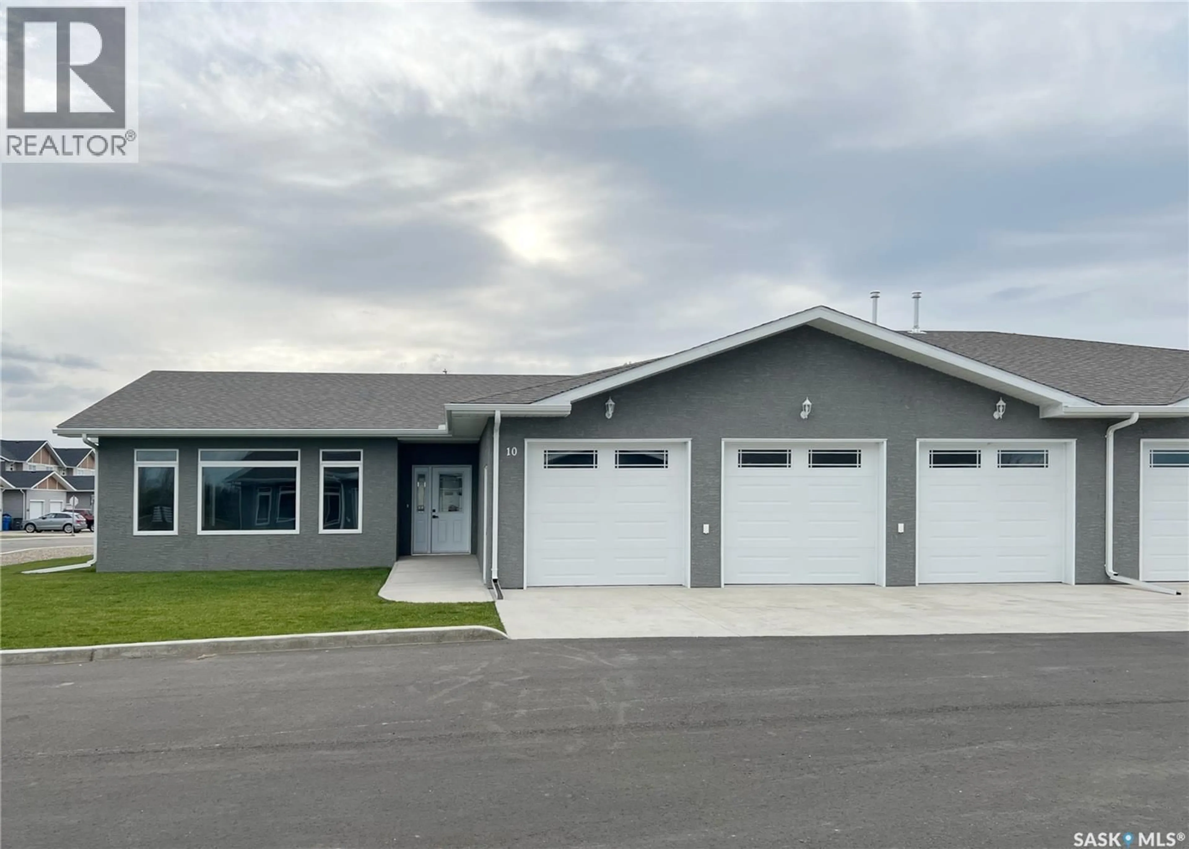 Home with vinyl exterior material, street for 10 2330 MORSKY DRIVE, Estevan Saskatchewan S4A3A5