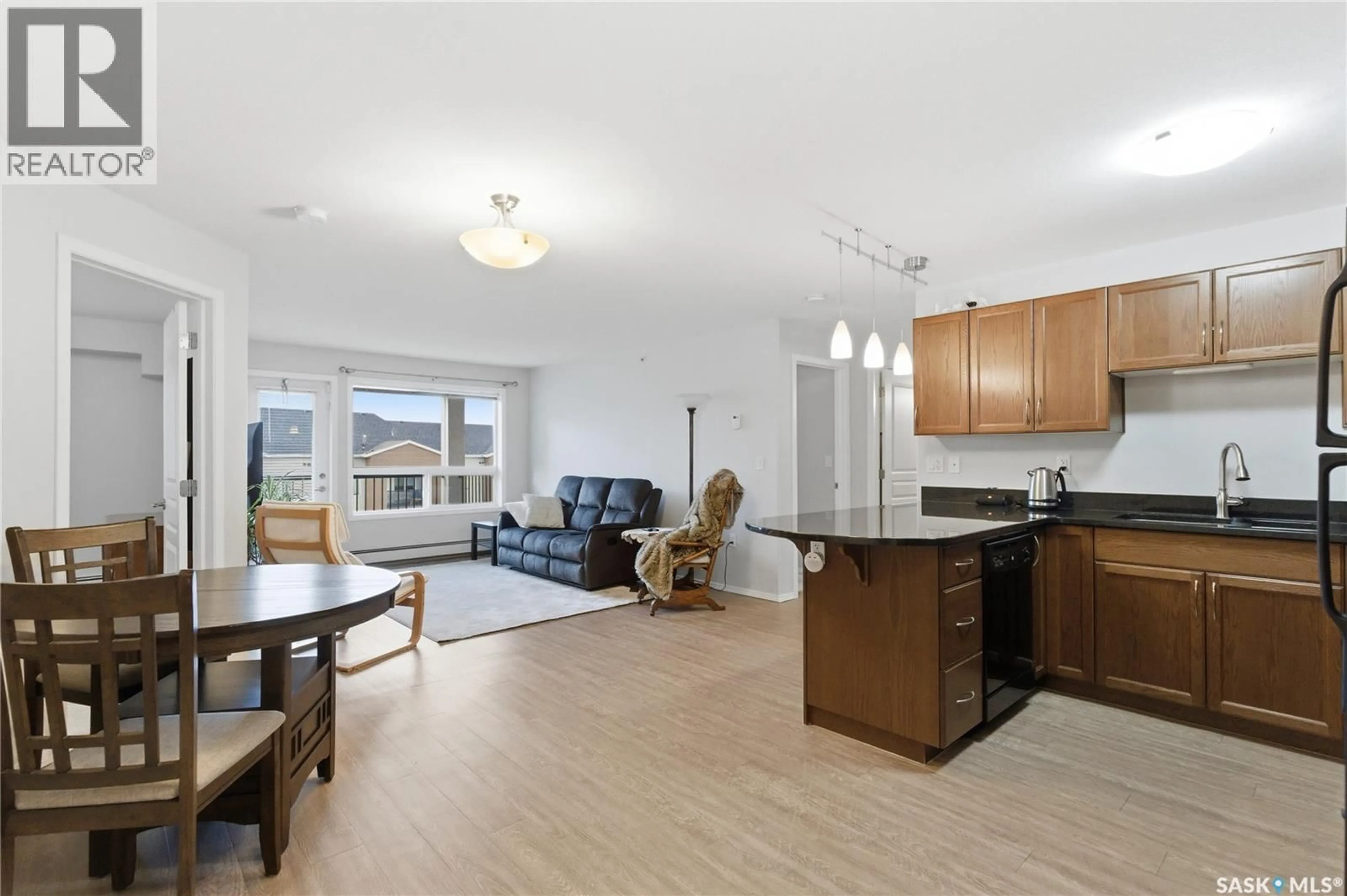 Open concept kitchen, unknown for 424 150 PAWLYCHENKO LANE, Saskatoon Saskatchewan S7V0B8