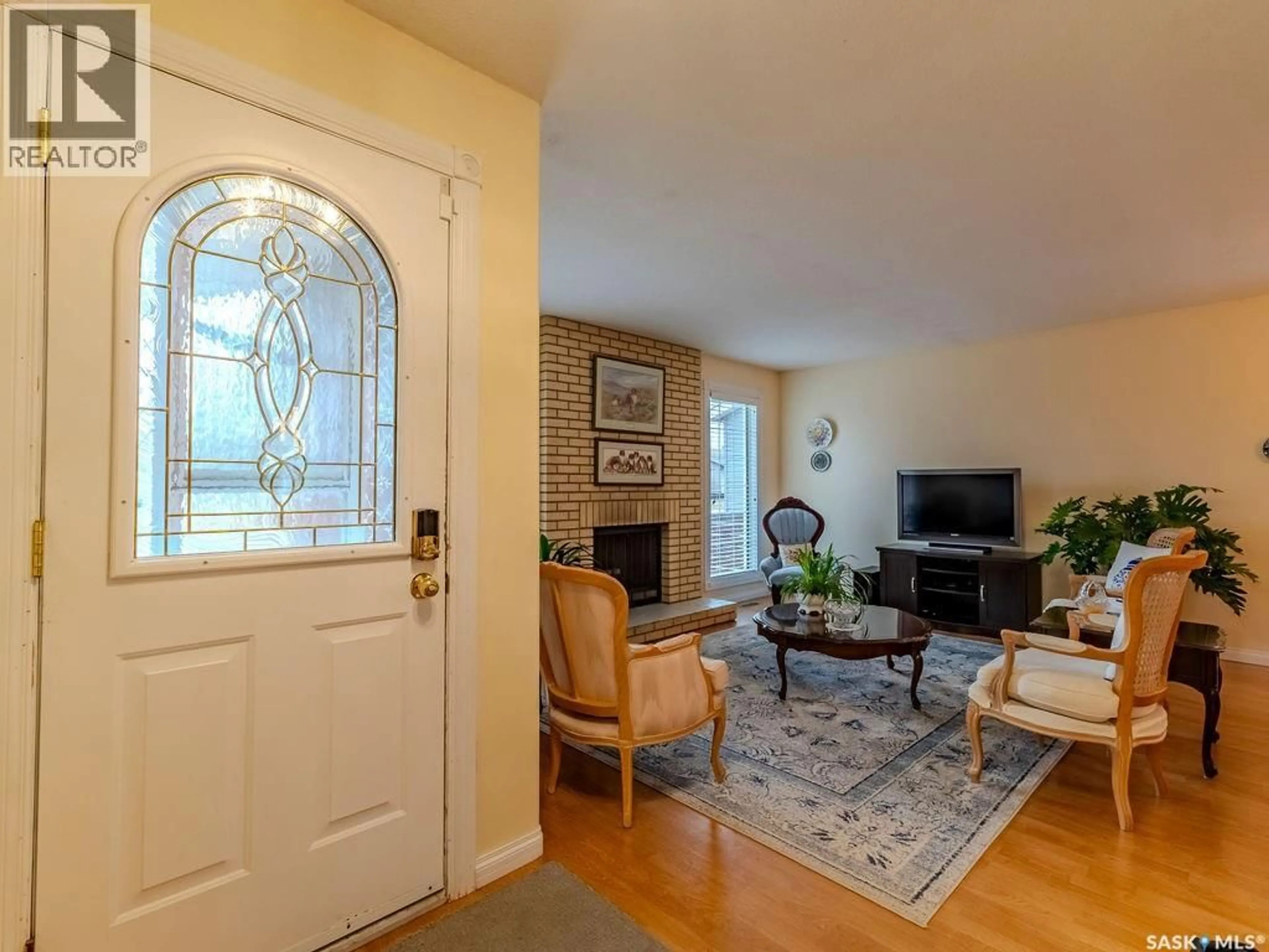 Indoor entryway for 139 SMITH ROAD, Saskatoon Saskatchewan S7M4Z4