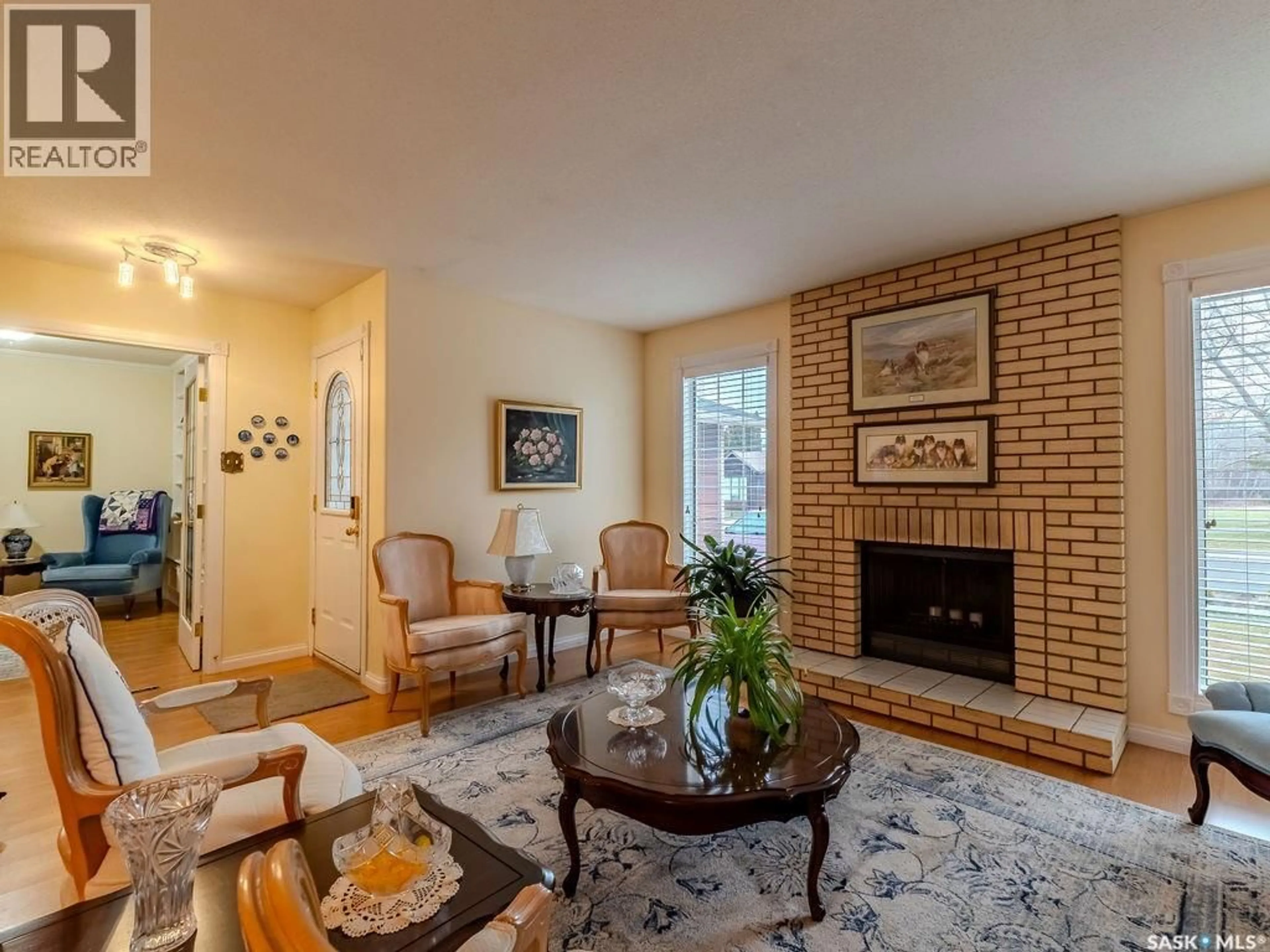 Living room with furniture, unknown for 139 SMITH ROAD, Saskatoon Saskatchewan S7M4Z4