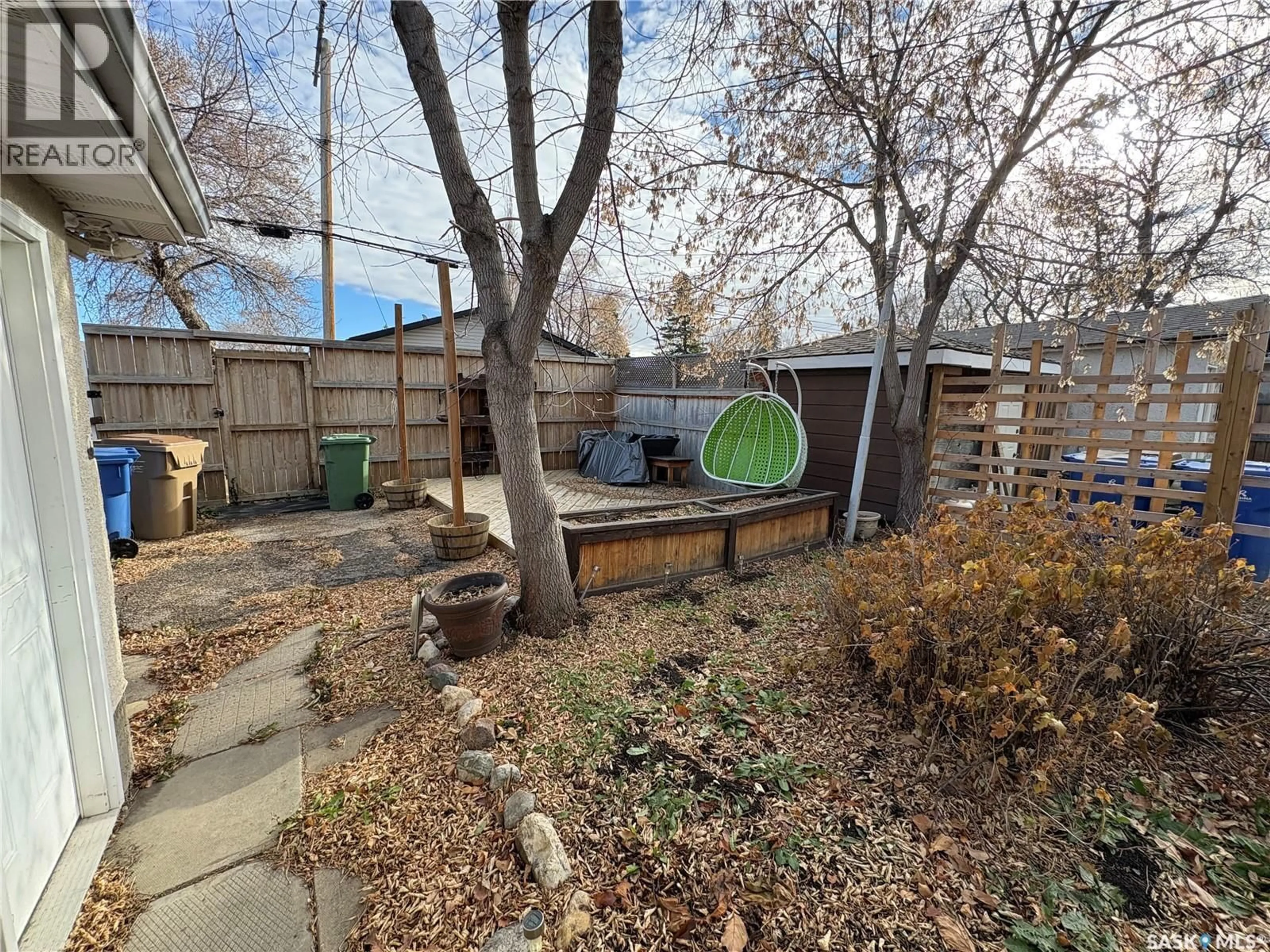 Patio, street for 731 RETALLACK STREET, Regina Saskatchewan S4T2G7