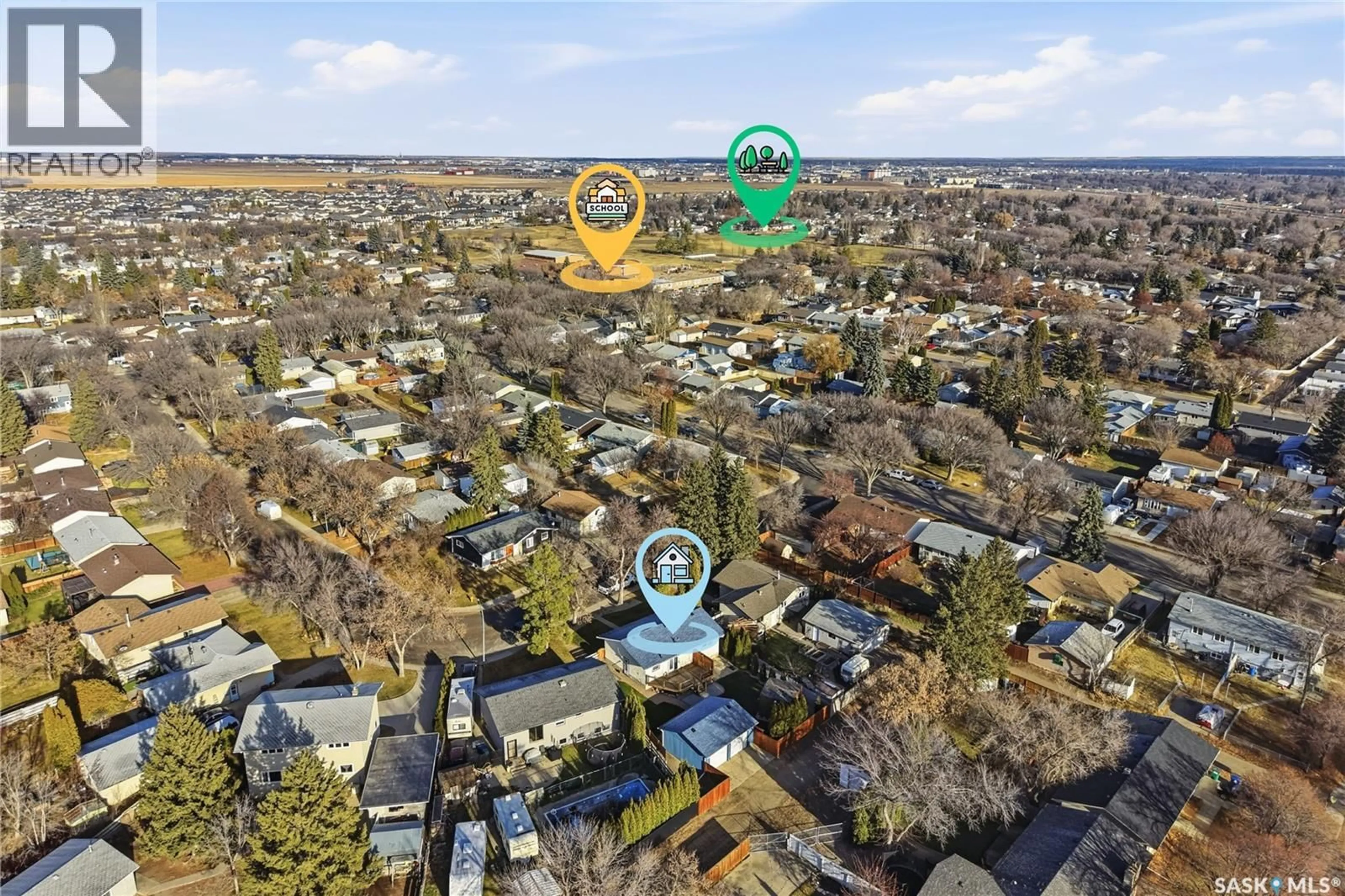 A pic from outside/outdoor area/front of a property/back of a property/a pic from drone, street for 11 WALKER CRESCENT, Saskatoon Saskatchewan S7L4H7