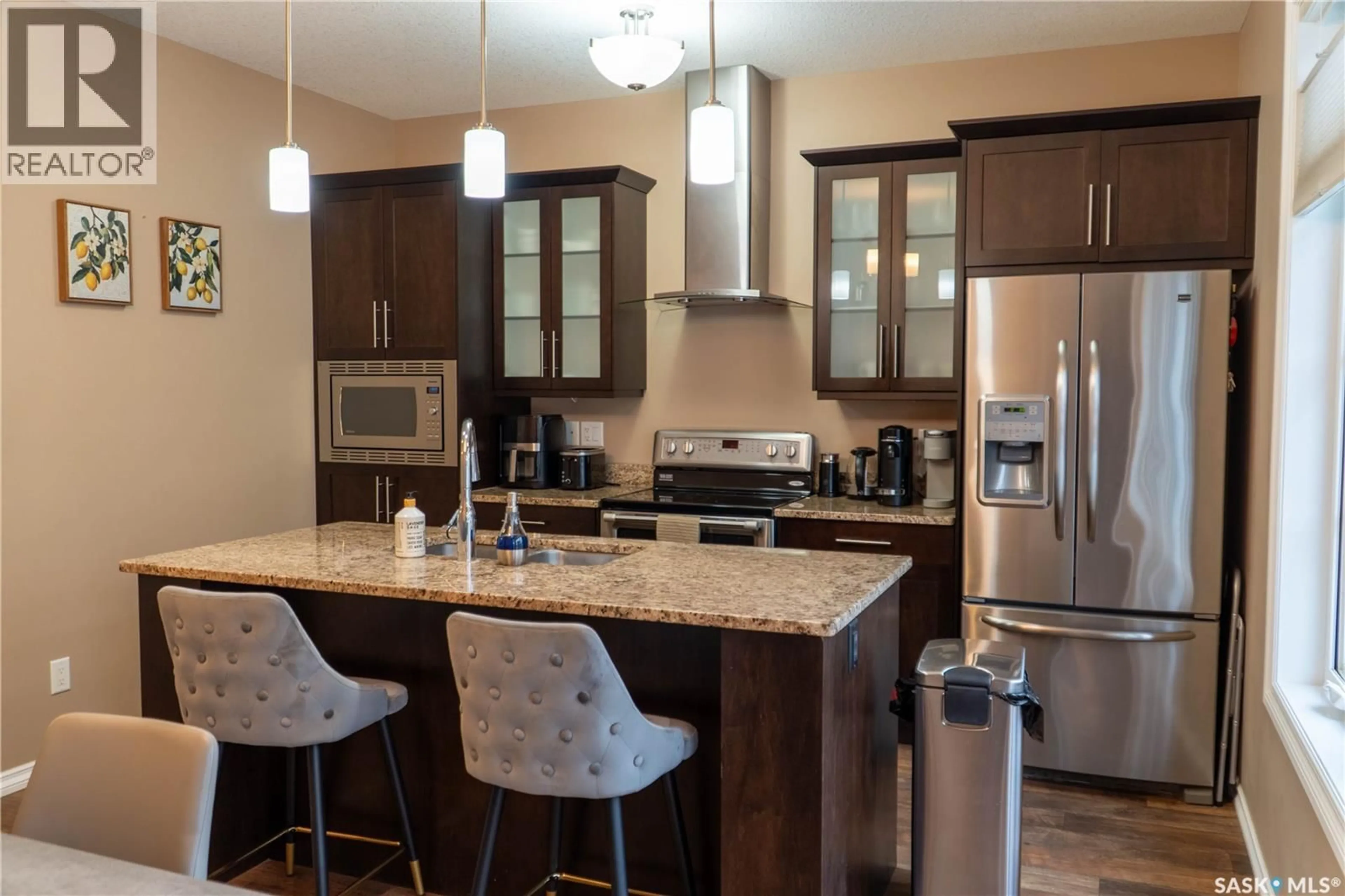 Contemporary kitchen, ceramic/tile floor for 108 - 3229 ELGAARD DRIVE, Regina Saskatchewan S4X0L2