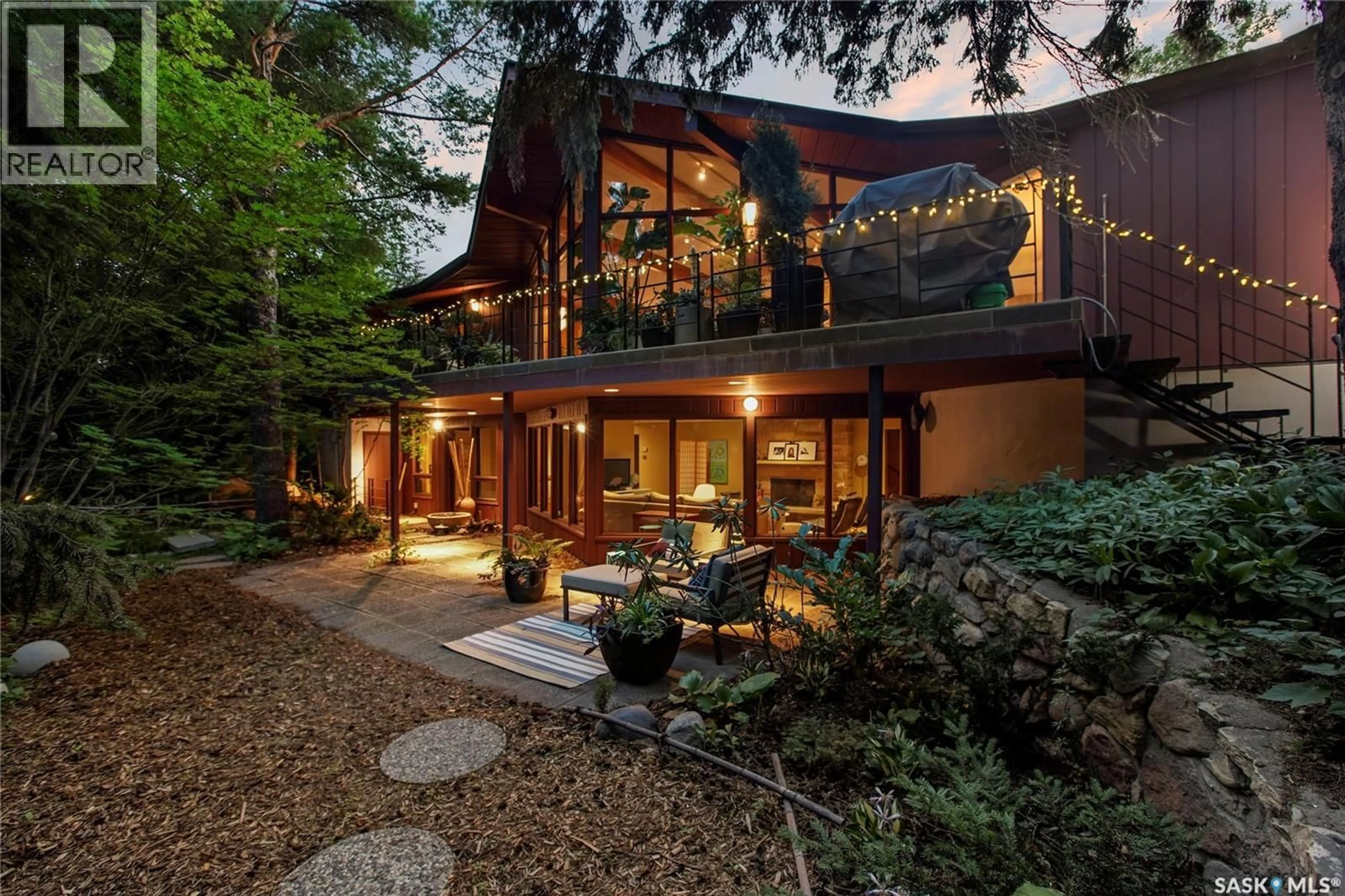 Patio, unknown for 97 RED RIVER ROAD, Saskatoon Saskatchewan S7K1G4