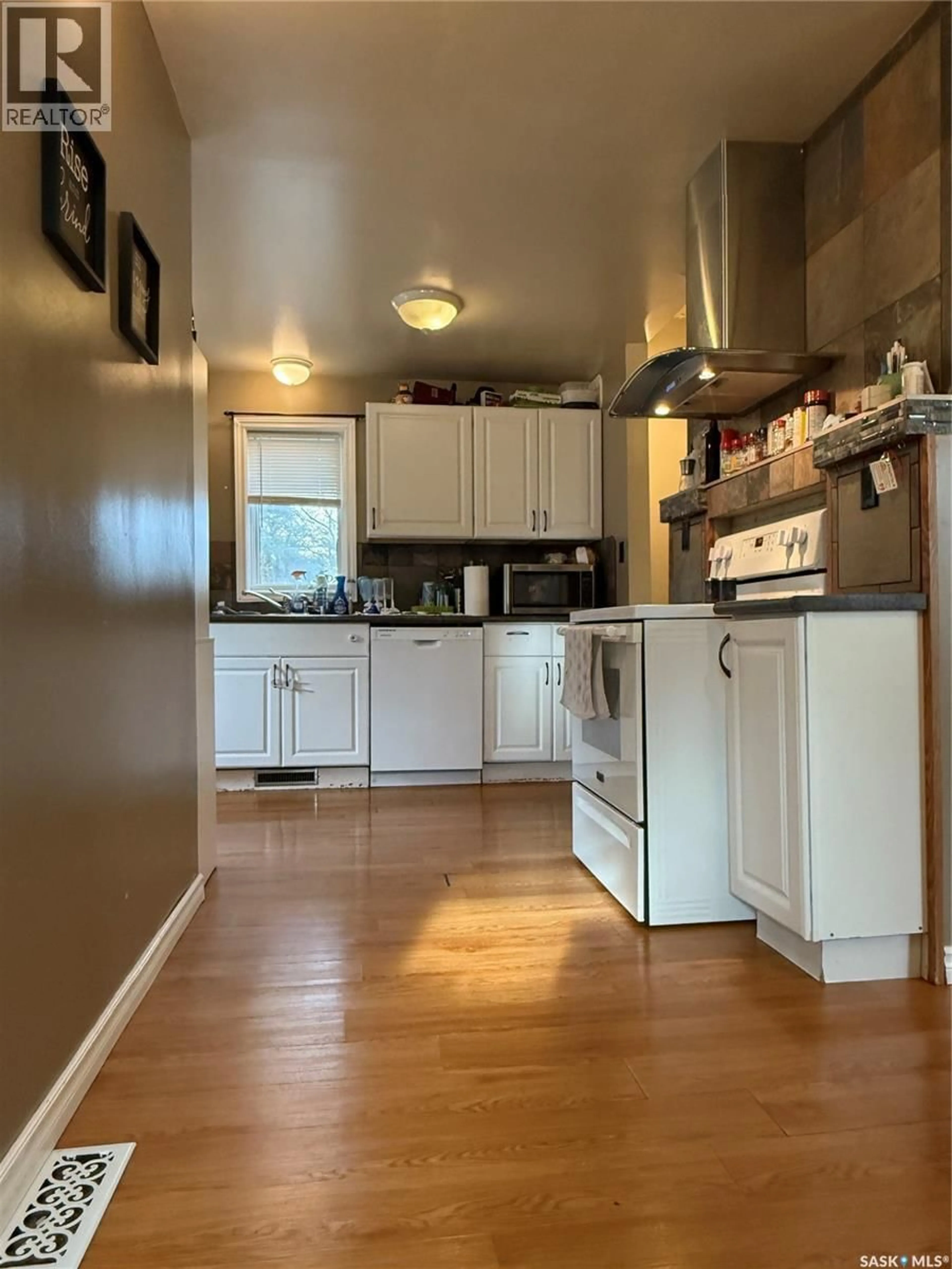 Standard kitchen, unknown for 325 MANITOBA STREET, Melville Saskatchewan S0A2P0