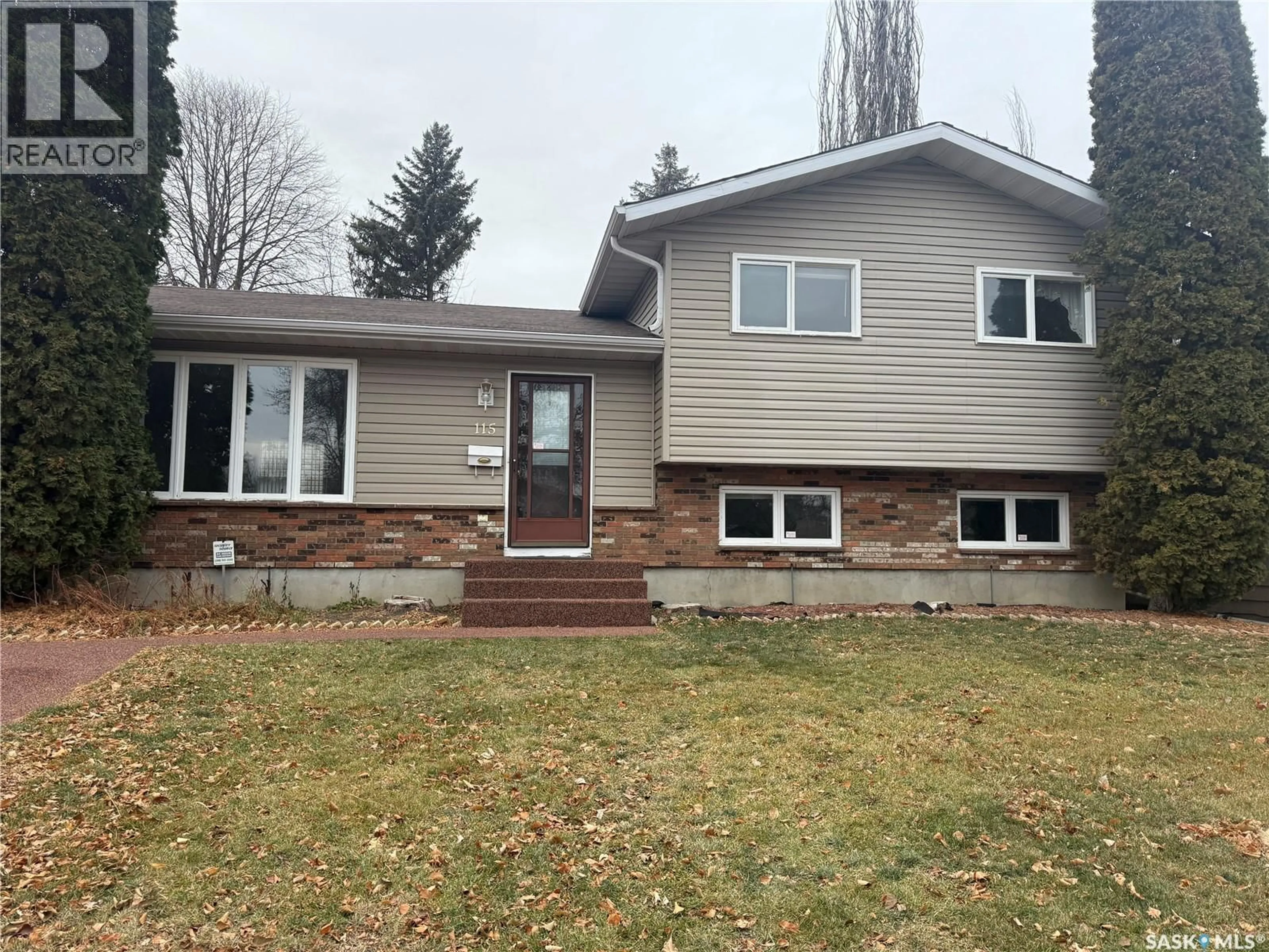 Home with vinyl exterior material, street for 115 SYLVIAN CRESCENT, Saskatoon Saskatchewan S7H5E5
