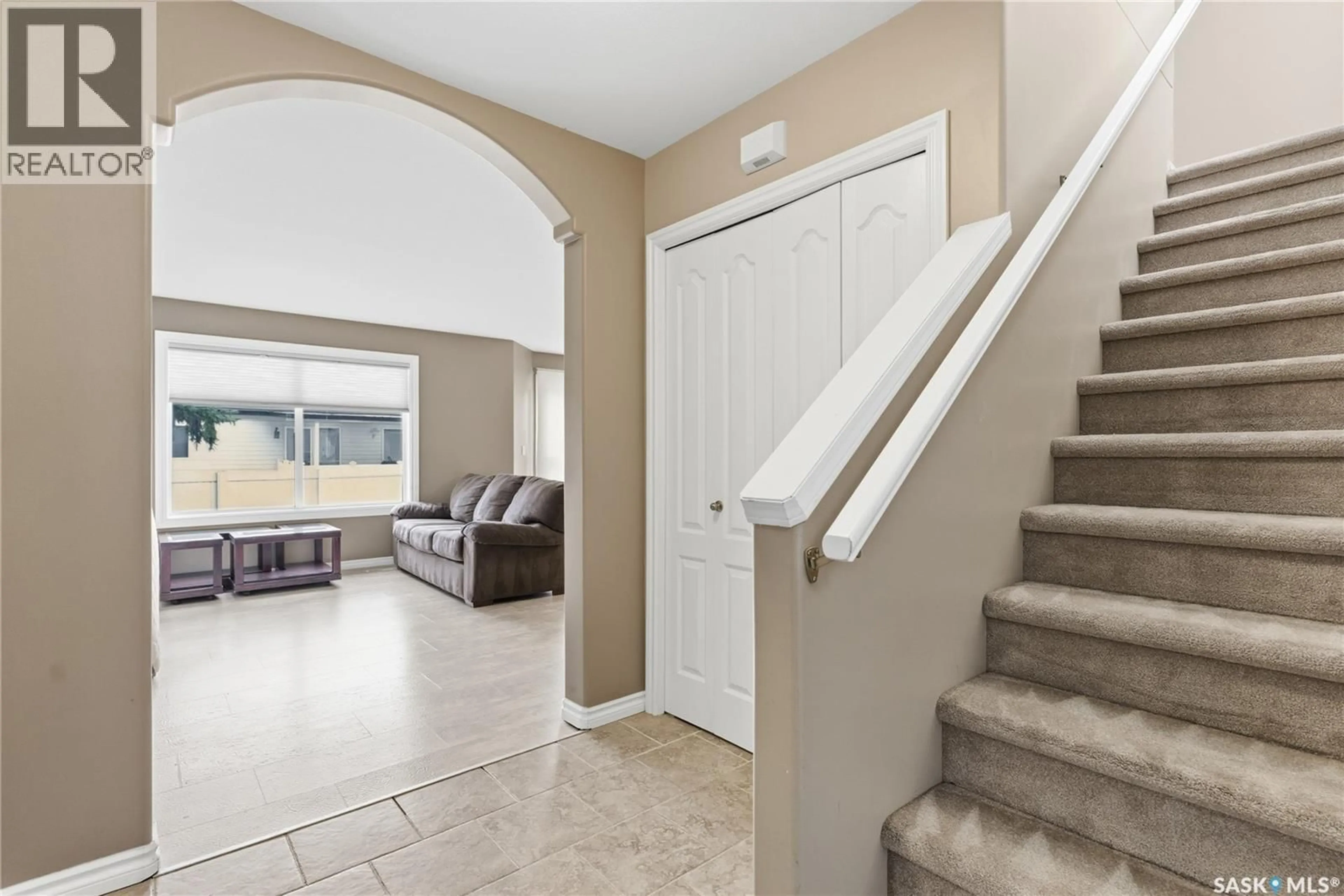 Indoor entryway for 515 - 118 MCWILLIE AVENUE, Saskatoon Saskatchewan S7S1K8