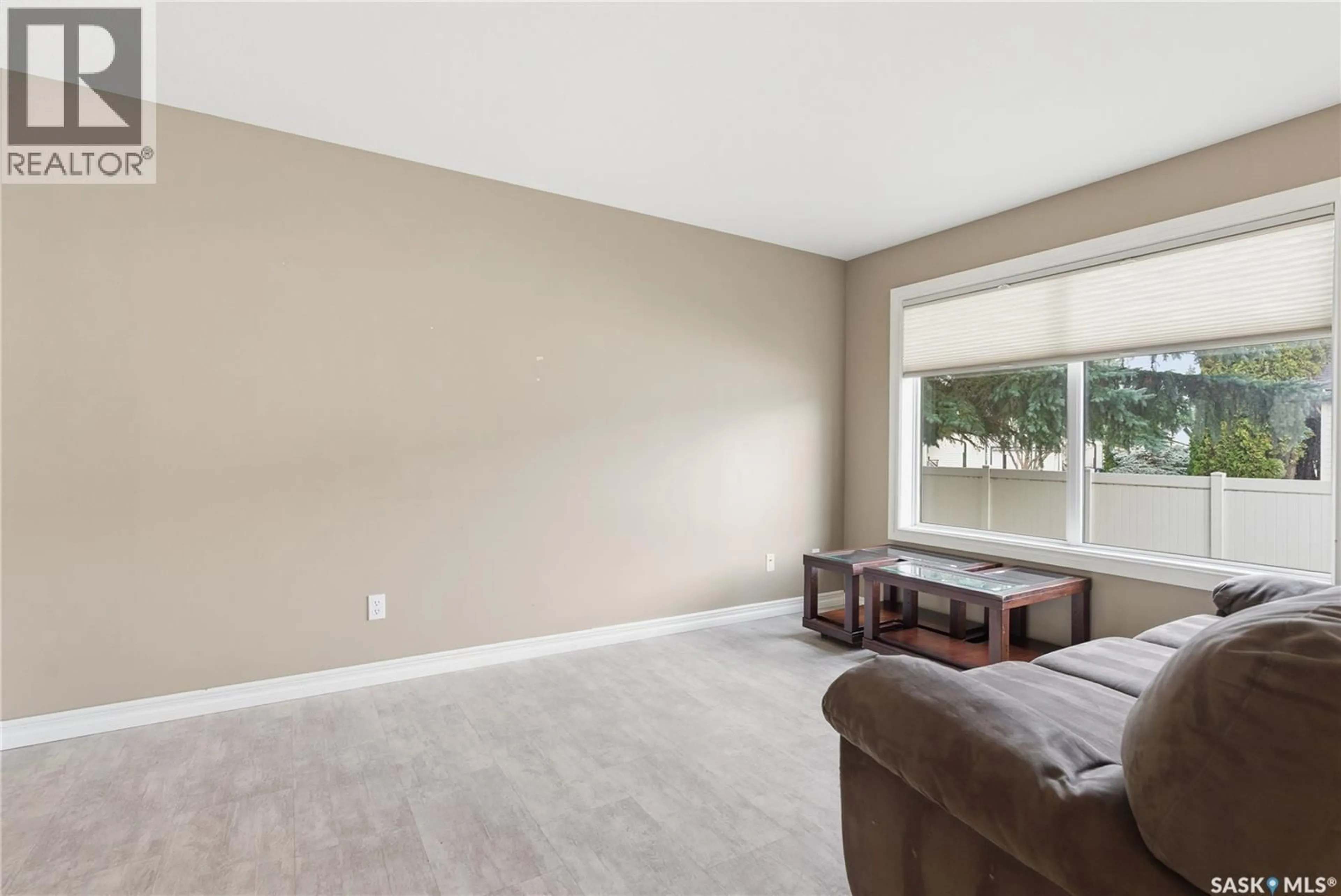 Living room with furniture, unknown for 515 - 118 MCWILLIE AVENUE, Saskatoon Saskatchewan S7S1K8