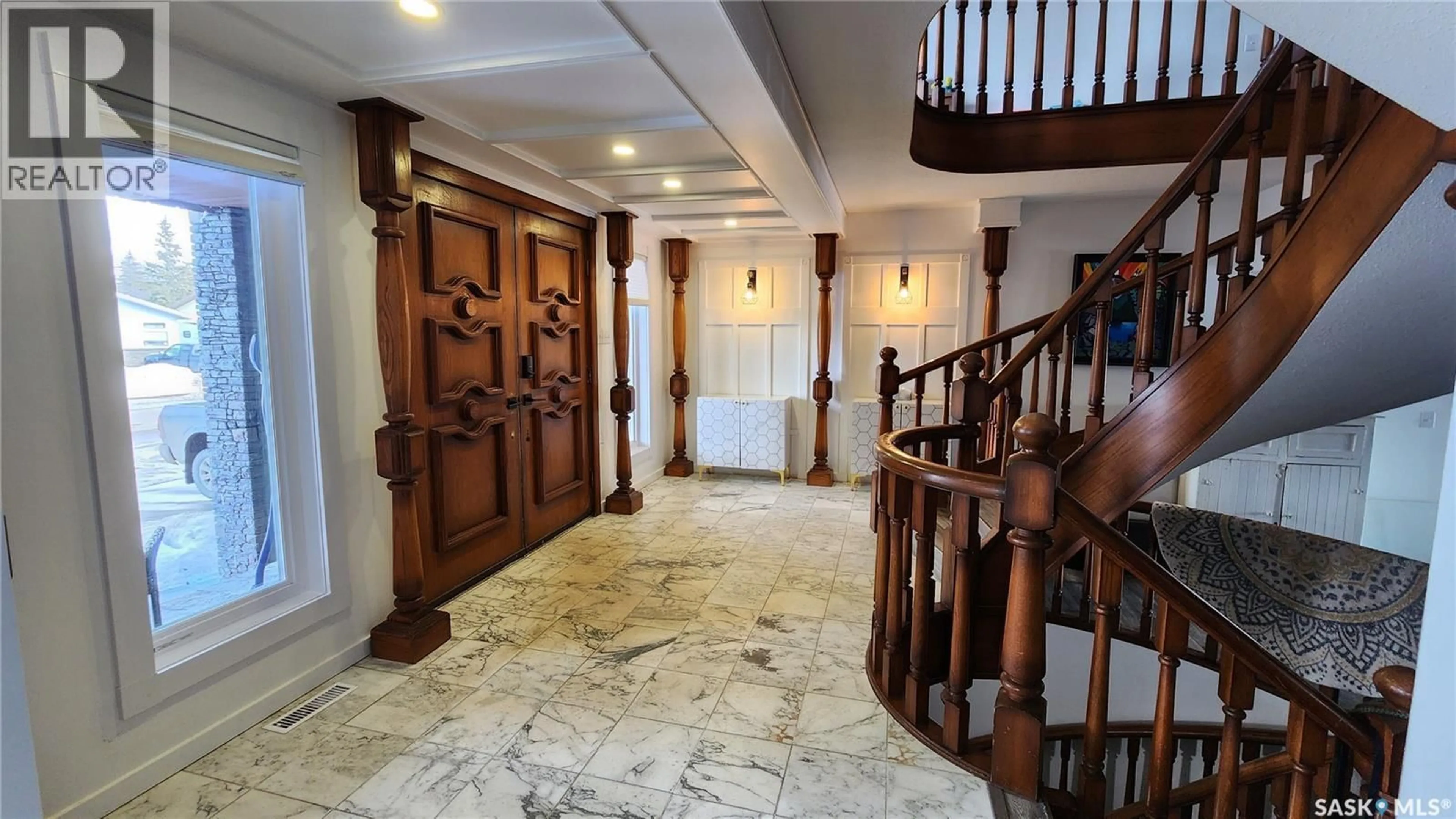 Indoor foyer for 2198 DOUGLAS AVENUE, North Battleford Saskatchewan S9A3M3