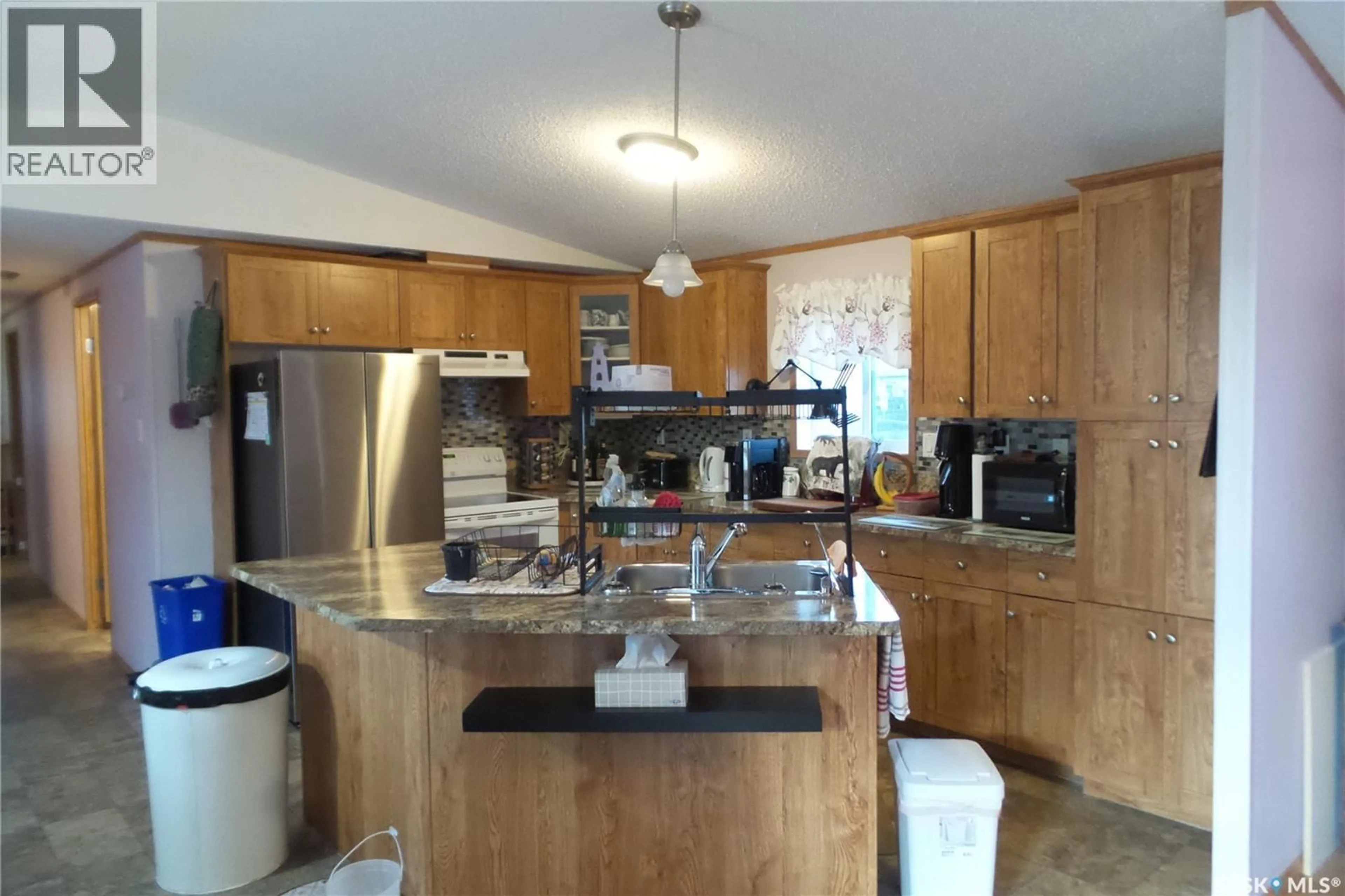 Open concept kitchen, unknown for 317 RAILWAY CRESCENT, Midale Saskatchewan S0C1S0