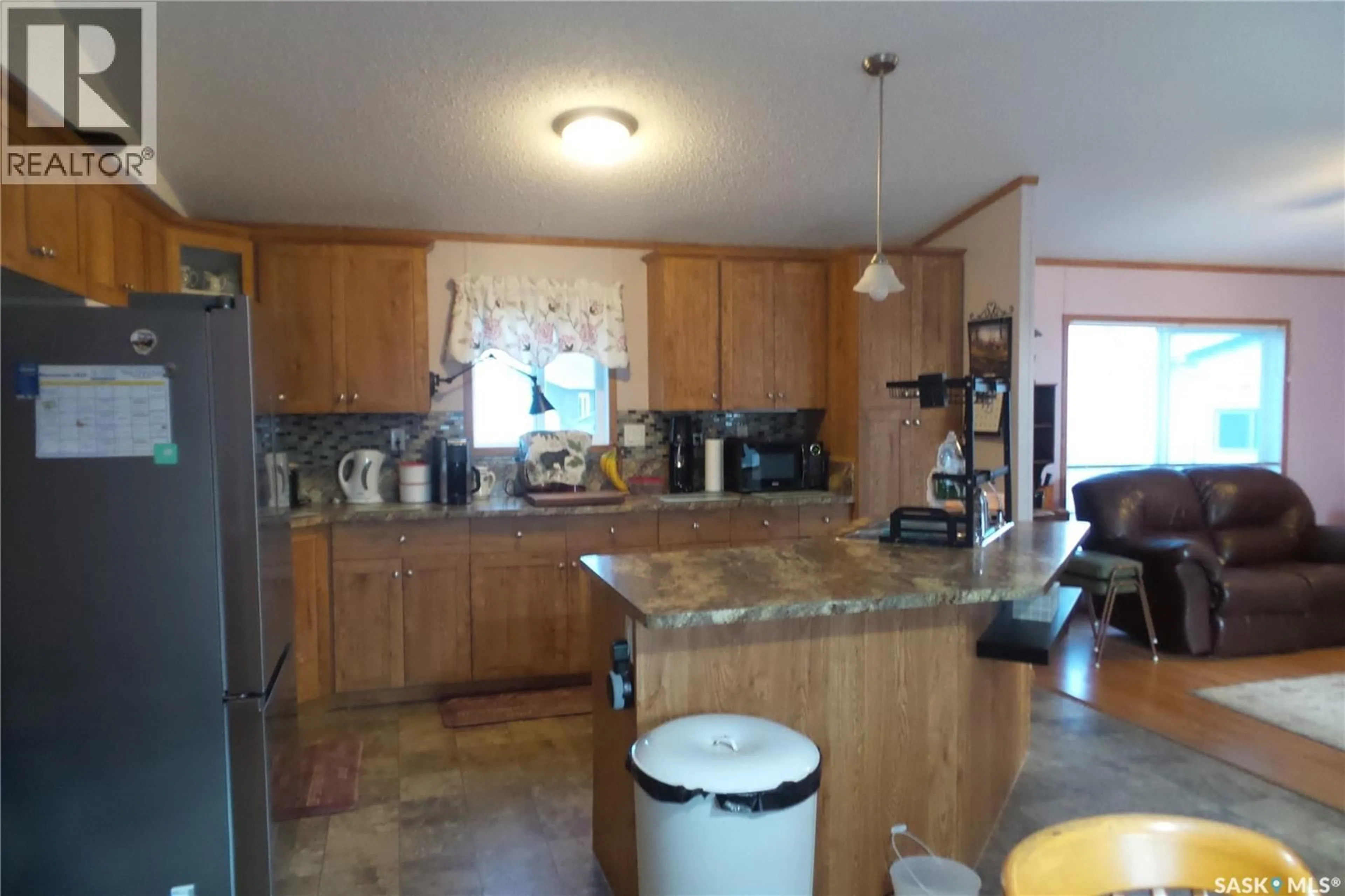 Open concept kitchen, unknown for 317 RAILWAY CRESCENT, Midale Saskatchewan S0C1S0