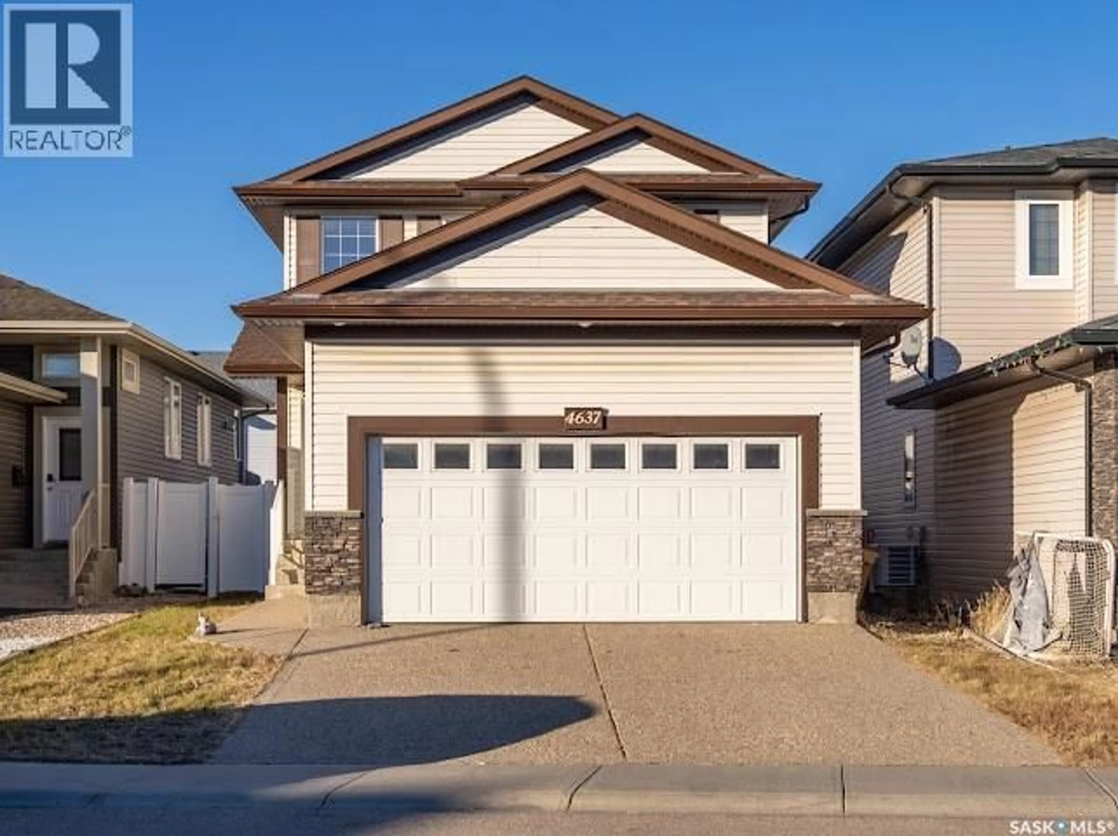 Home with vinyl exterior material, street for 4637 PADWICK ROAD, Regina Saskatchewan S4W0C3