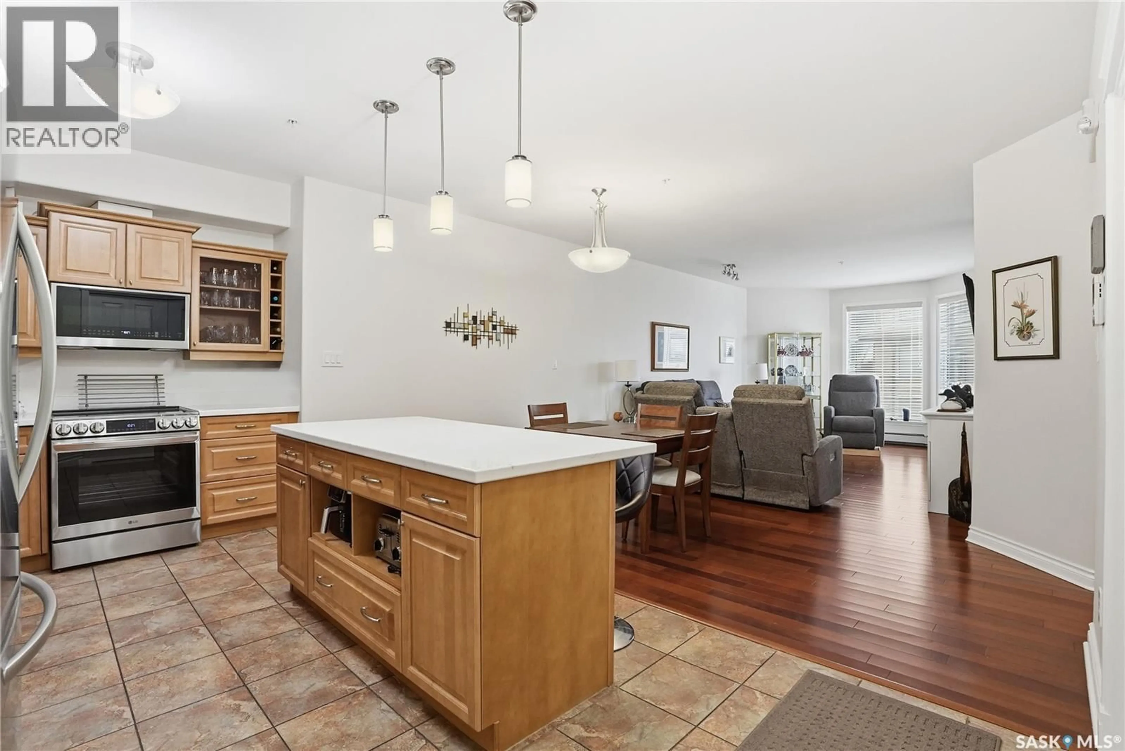 Open concept kitchen, unknown for 207 - 615 SASKATCHEWAN CRESCENT, Saskatoon Saskatchewan S7M0A5