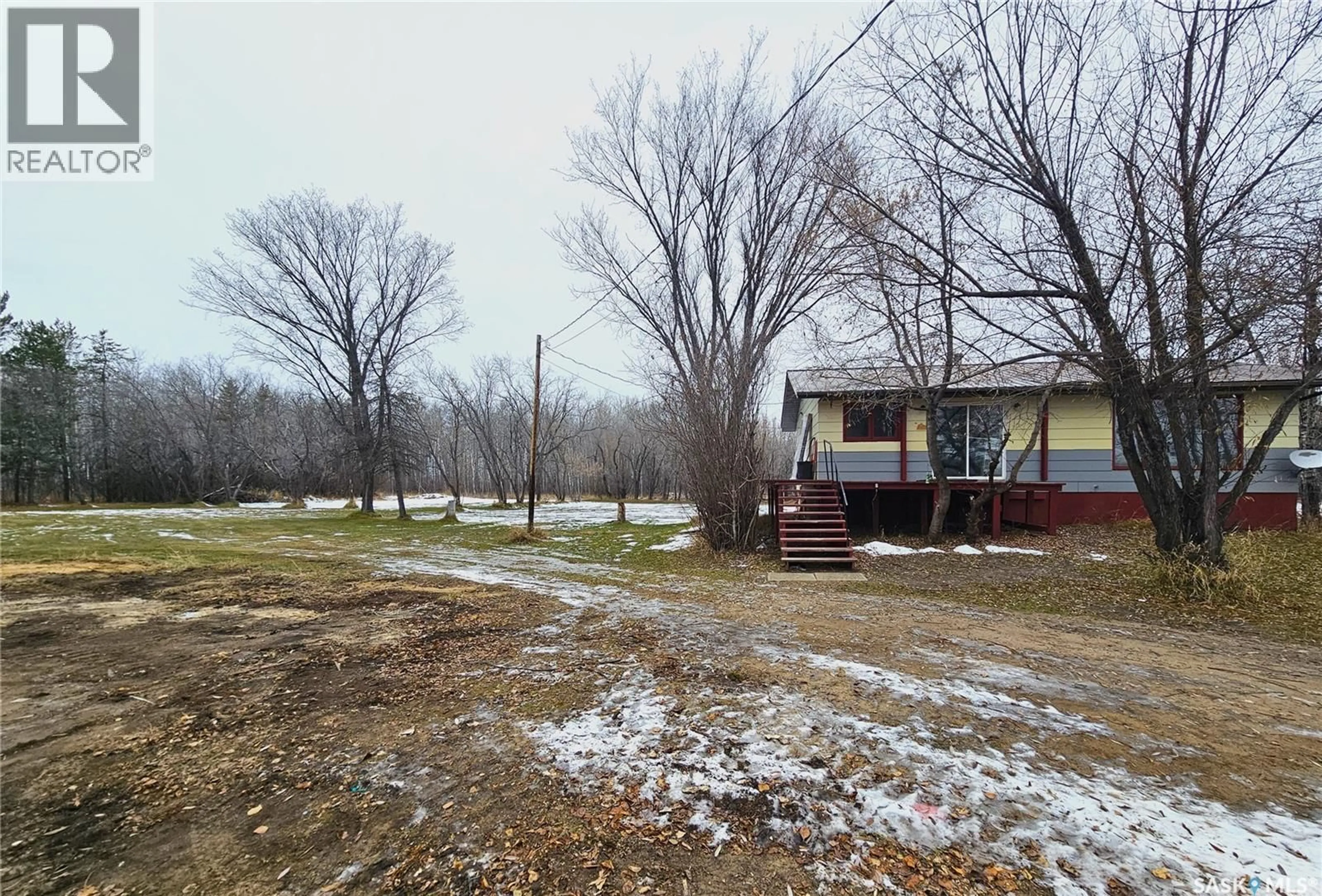 A pic from outside/outdoor area/front of a property/back of a property/a pic from drone, unknown for 3 GREEN STREET, Meadow Lake Rm No.588 Saskatchewan S0M2M0