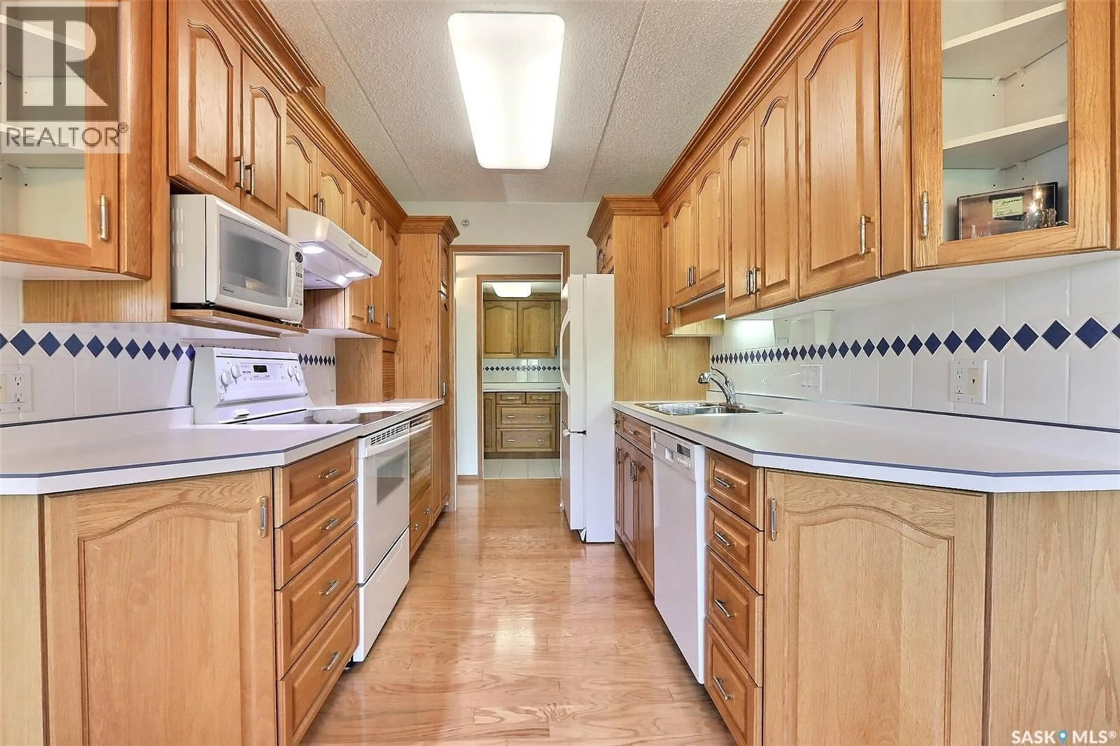 Standard kitchen, unknown for 304 - 2501 1ST AVENUE, Prince Albert Saskatchewan S6V5A3
