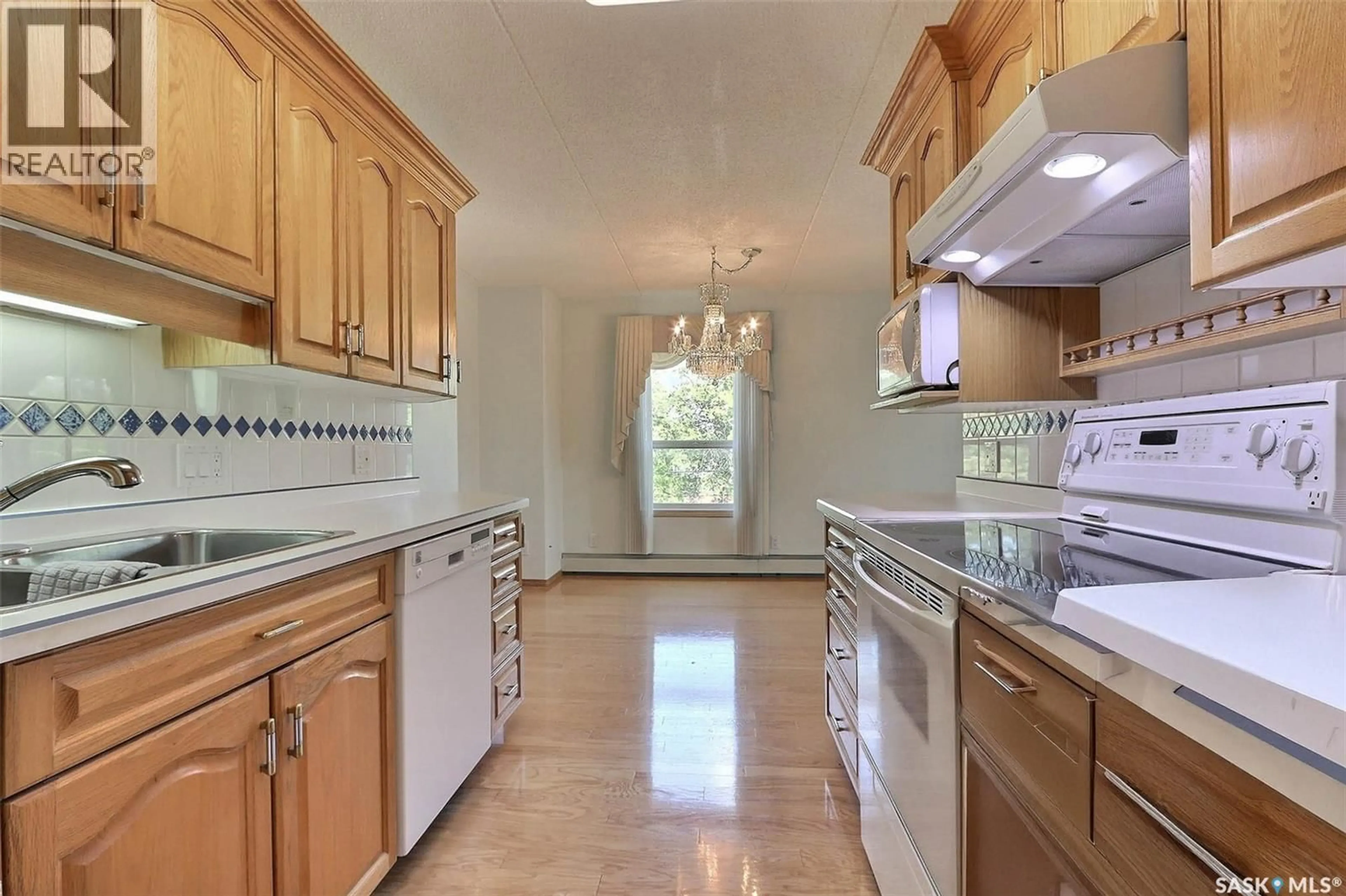 Standard kitchen, ceramic/tile floor for 304 - 2501 1ST AVENUE, Prince Albert Saskatchewan S6V5A3