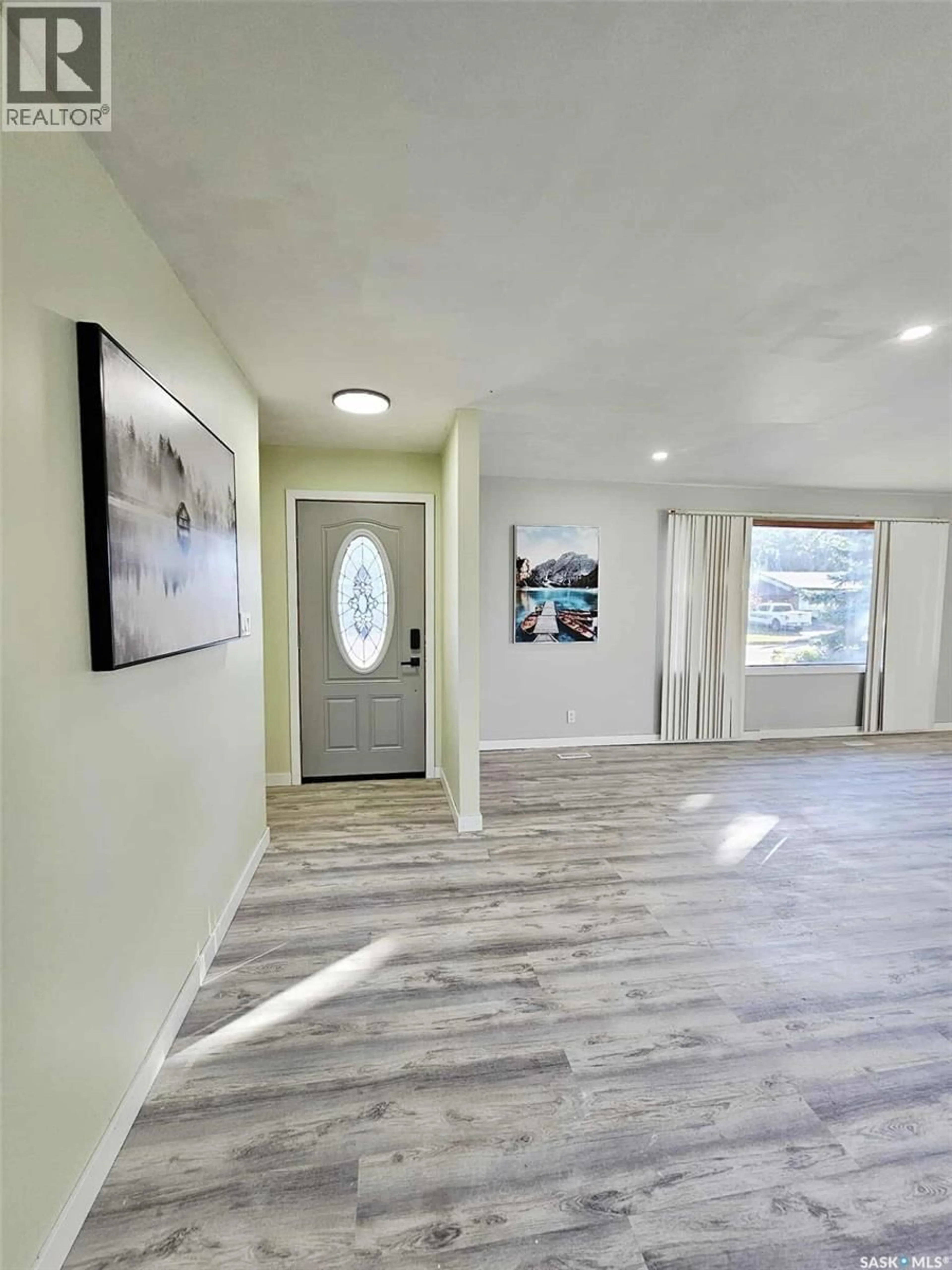 Indoor entryway for 206 GEORGE CRESCENT, Esterhazy Saskatchewan S0A0X0