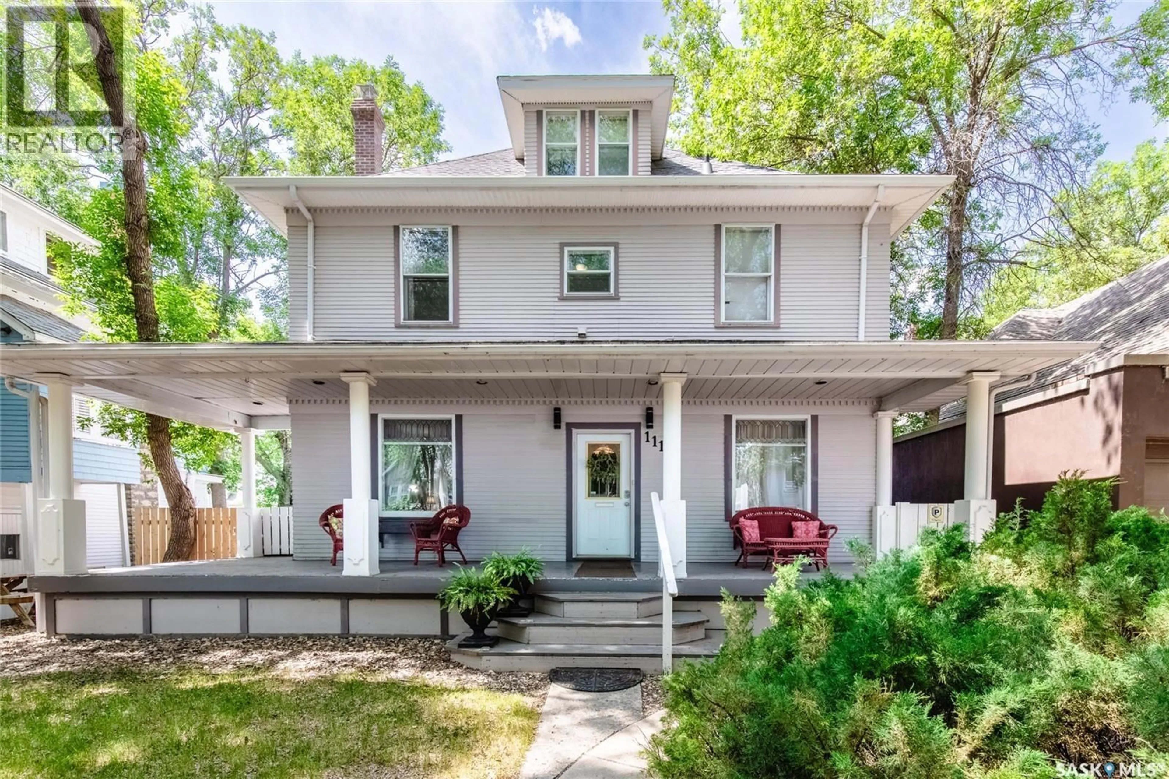 Home with vinyl exterior material, street for 1116 CLIFTON AVENUE, Moose Jaw Saskatchewan S6H3L5