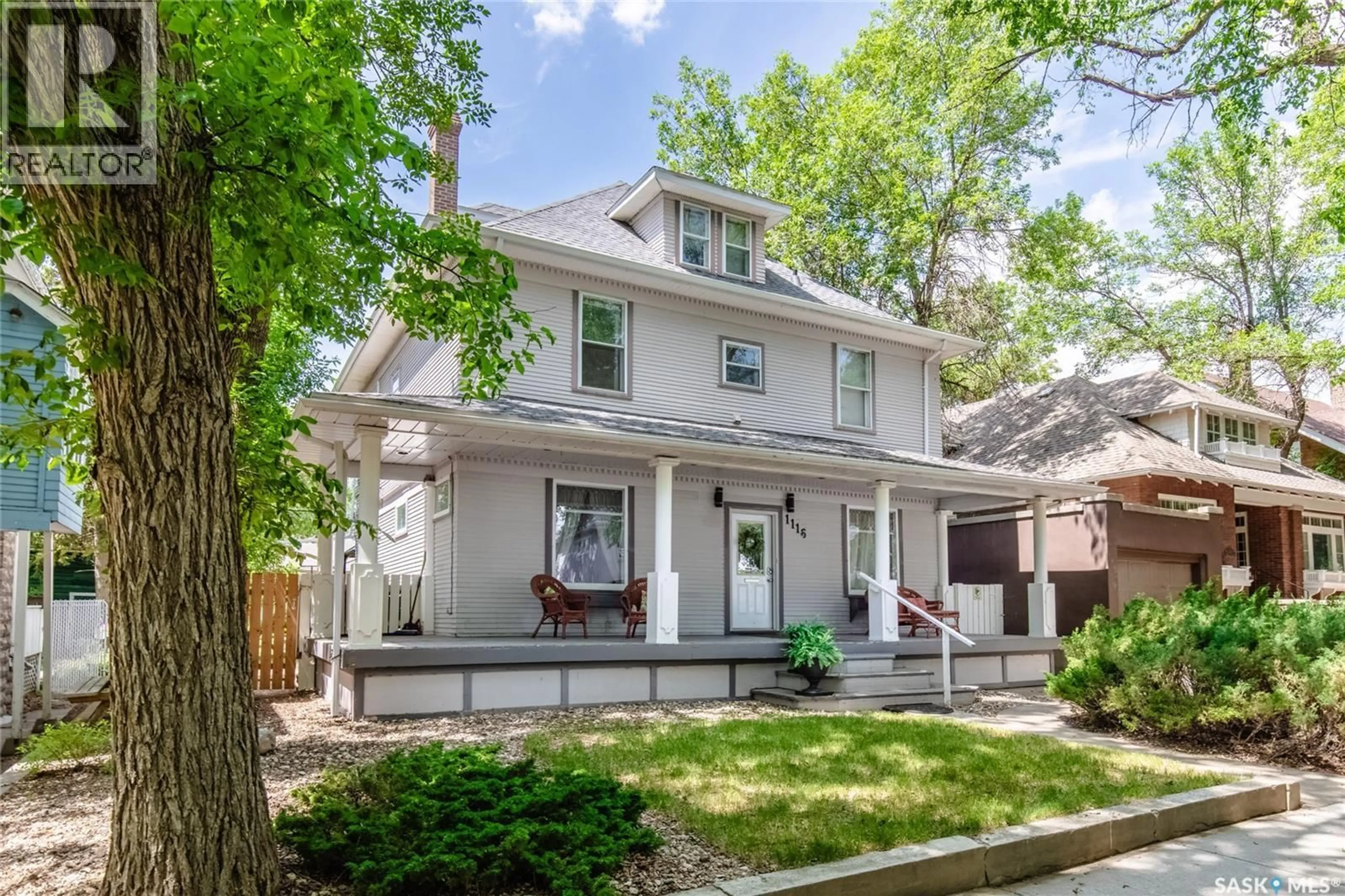 Home with vinyl exterior material, street for 1116 CLIFTON AVENUE, Moose Jaw Saskatchewan S6H3L5