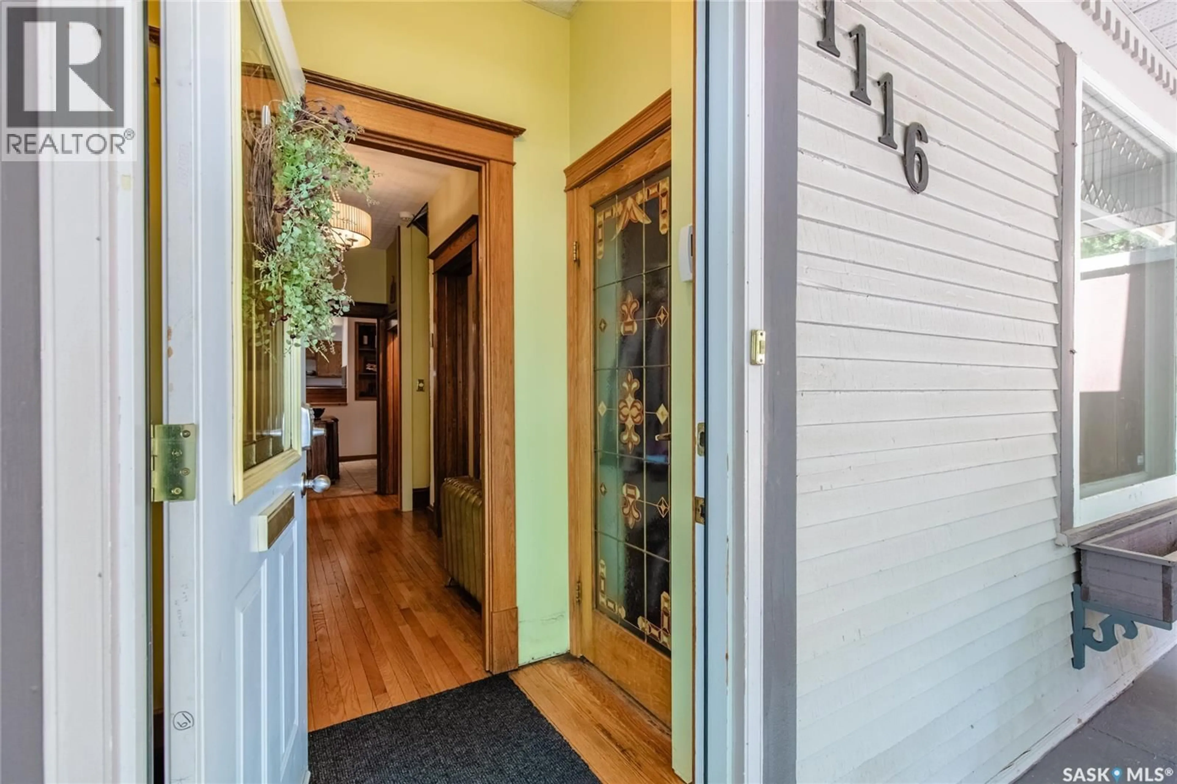 Indoor entryway for 1116 CLIFTON AVENUE, Moose Jaw Saskatchewan S6H3L5