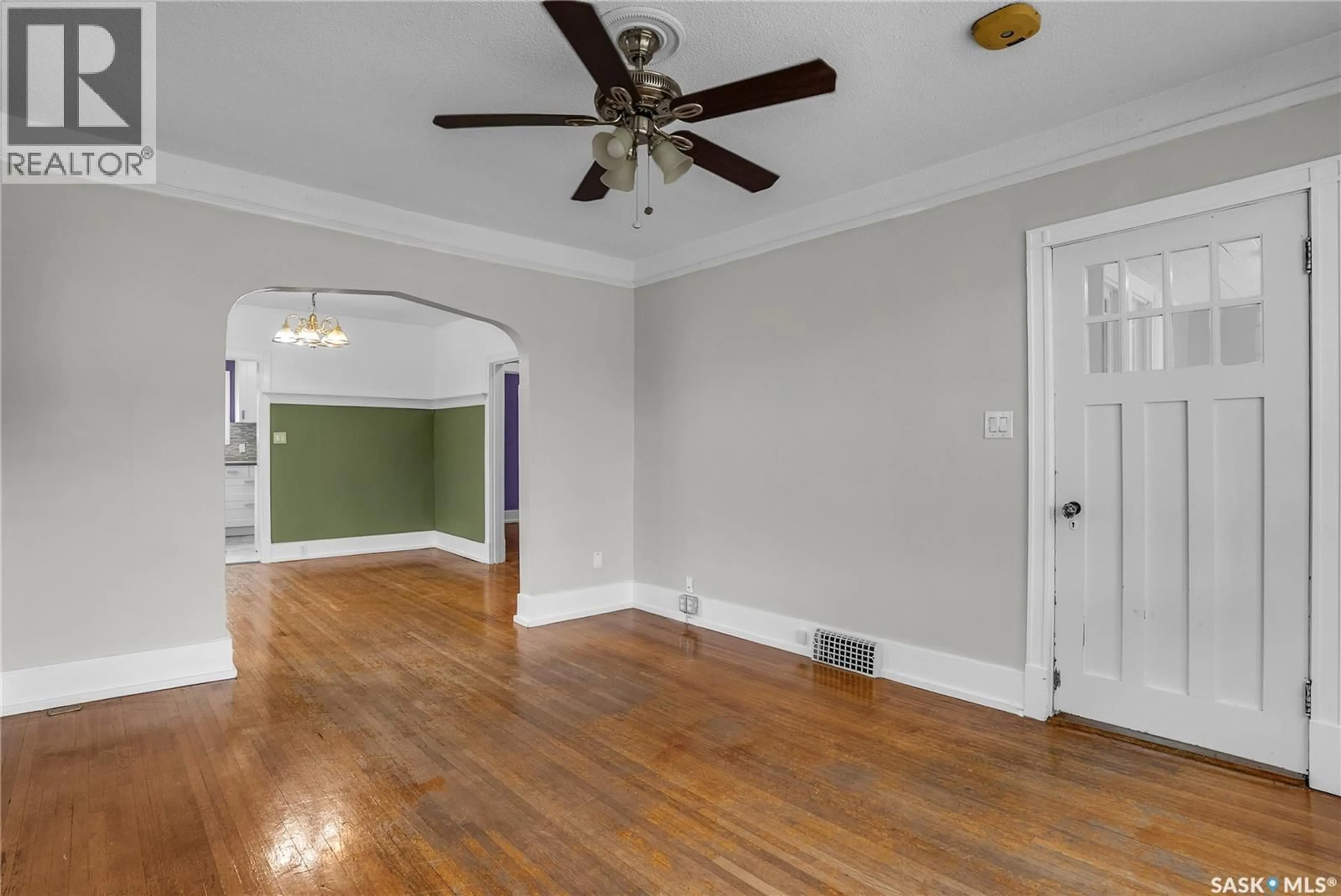 A pic of a room for 107 28TH STREET, Saskatoon Saskatchewan S7L0K1