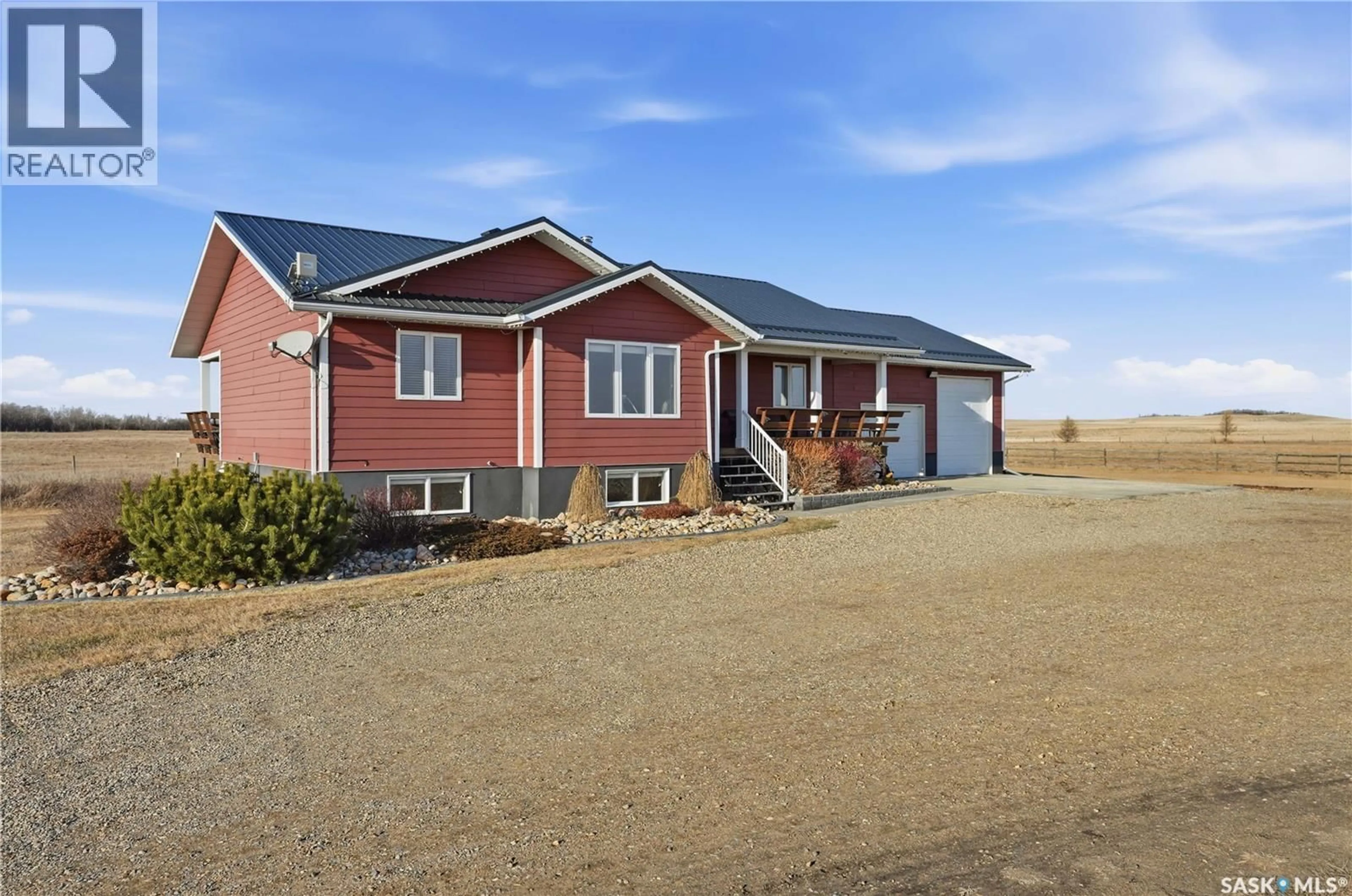 Home with vinyl exterior material, unknown for TWIN LAKES ROAD ACREAGE, Battle River Rm No. 438 Saskatchewan S0M0E0