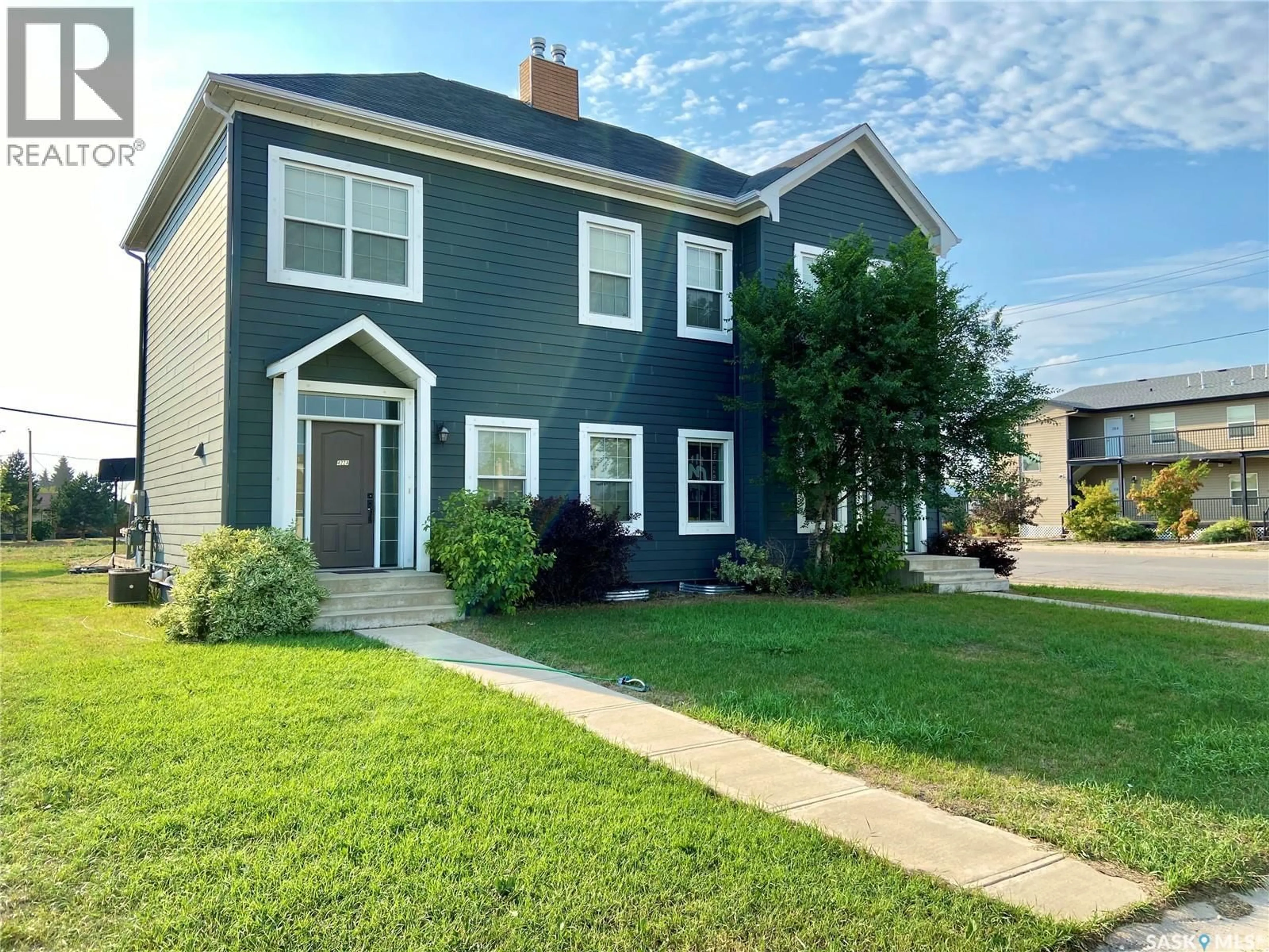 Home with vinyl exterior material, street for A & B - 422 ST MARY STREET, Esterhazy Saskatchewan S0A0X0