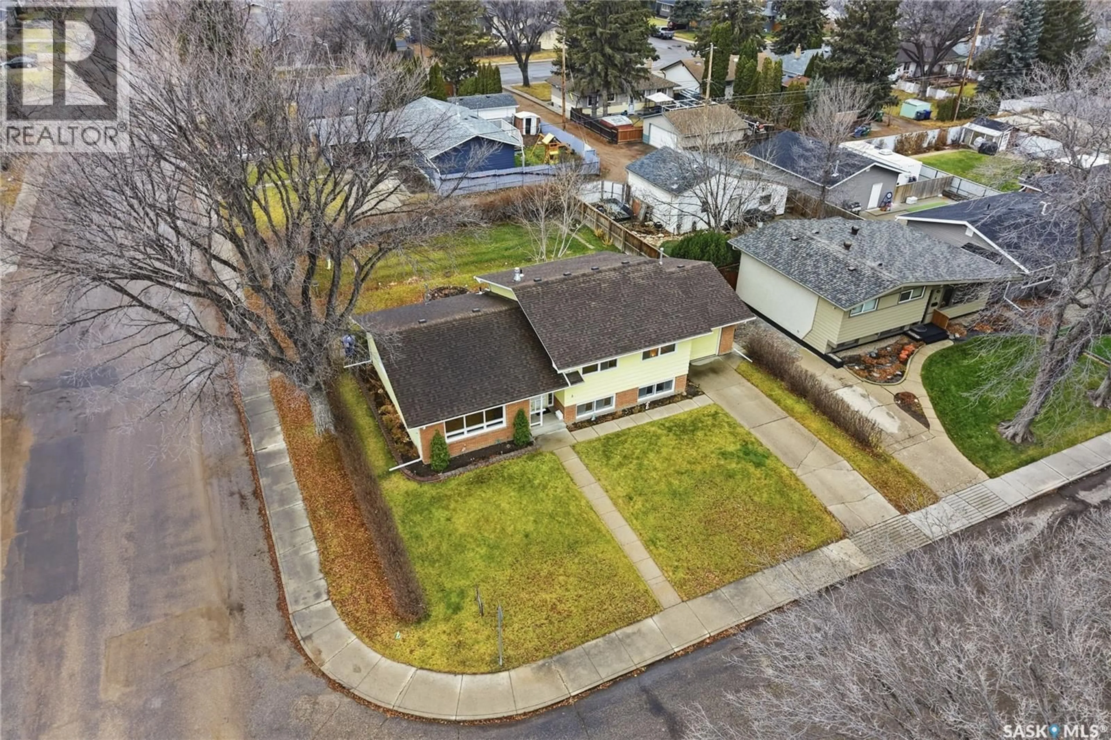 A pic from outside/outdoor area/front of a property/back of a property/a pic from drone, street for 2 PORTEOUS CRESCENT, Saskatoon Saskatchewan S7J2S7