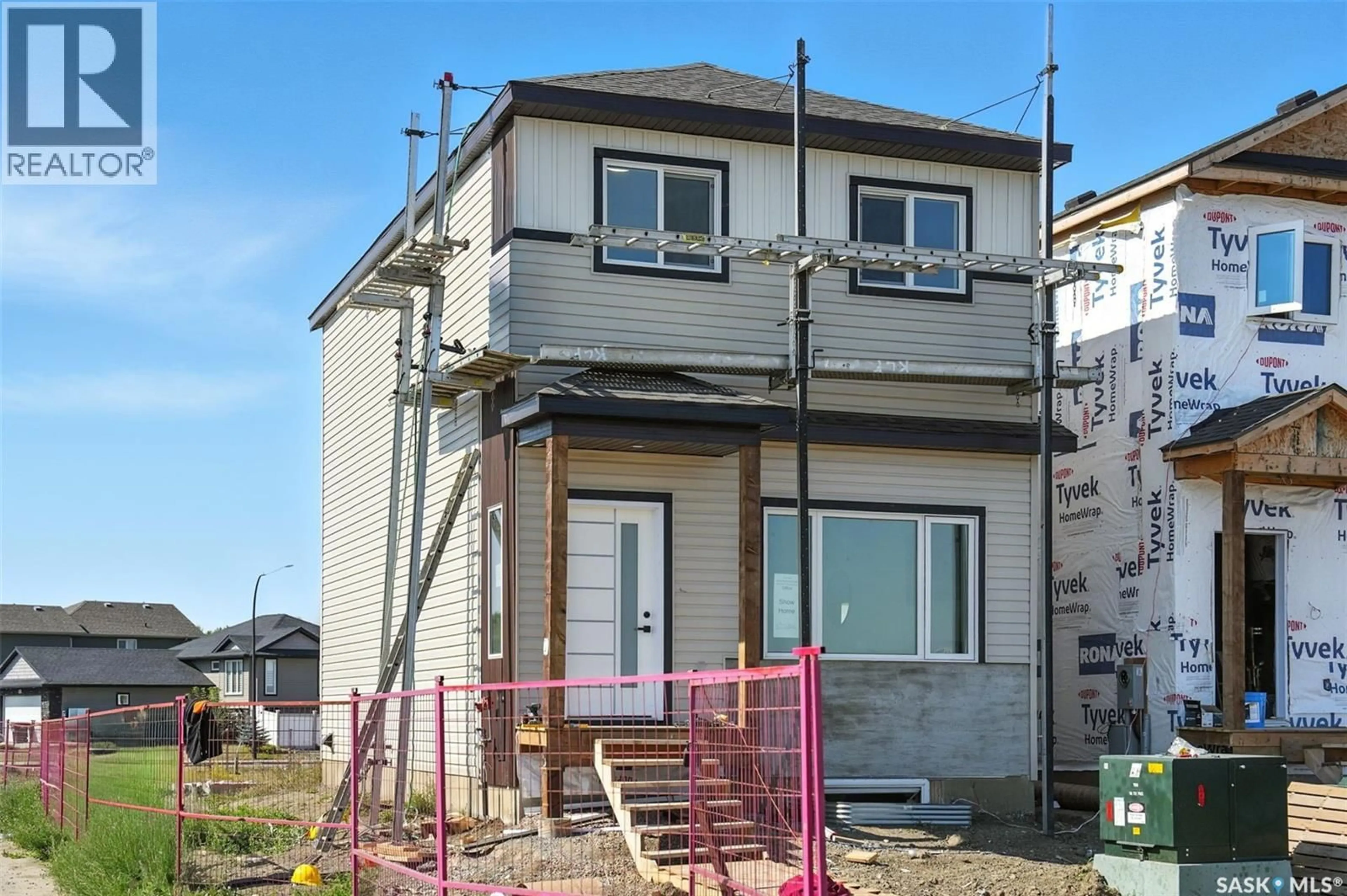 Home with vinyl exterior material, building for 1509 - 179 RICHARDSON ROAD, Saskatoon Saskatchewan S7L4E1