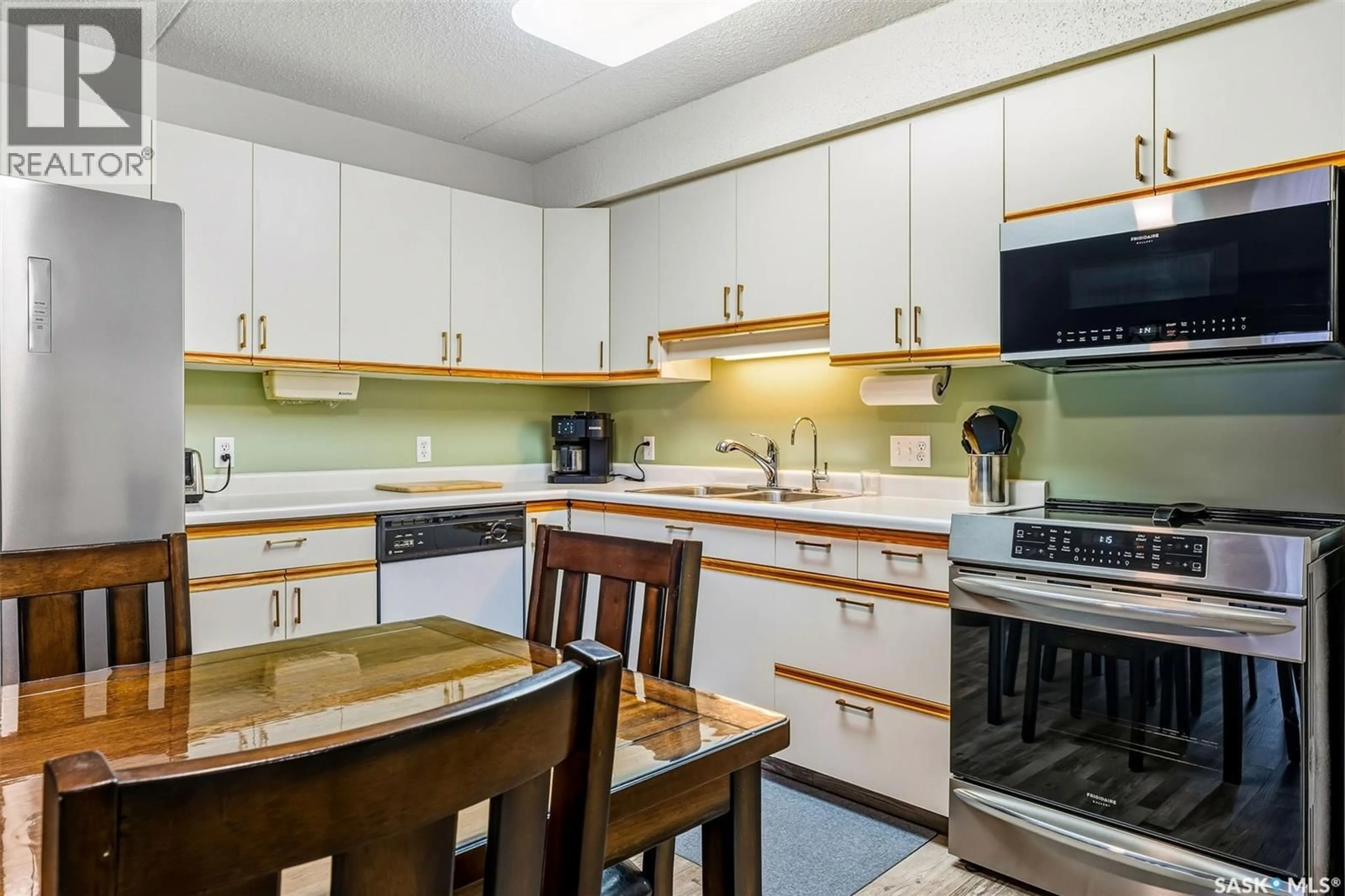 Standard kitchen, unknown for 202 - 2501 1ST AVENUE, Prince Albert Saskatchewan S6V5A3