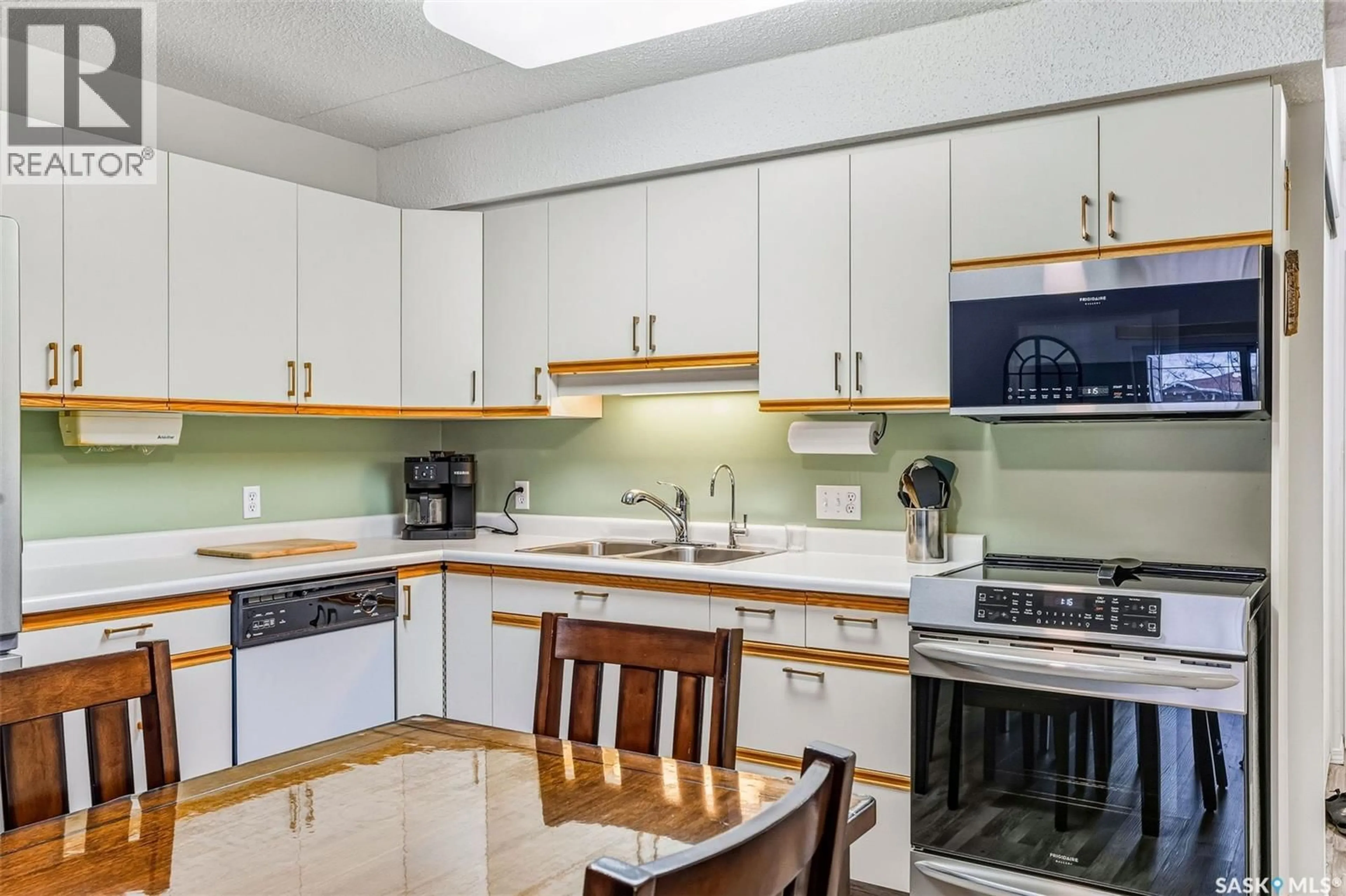 Standard kitchen, unknown for 202 - 2501 1ST AVENUE, Prince Albert Saskatchewan S6V5A3