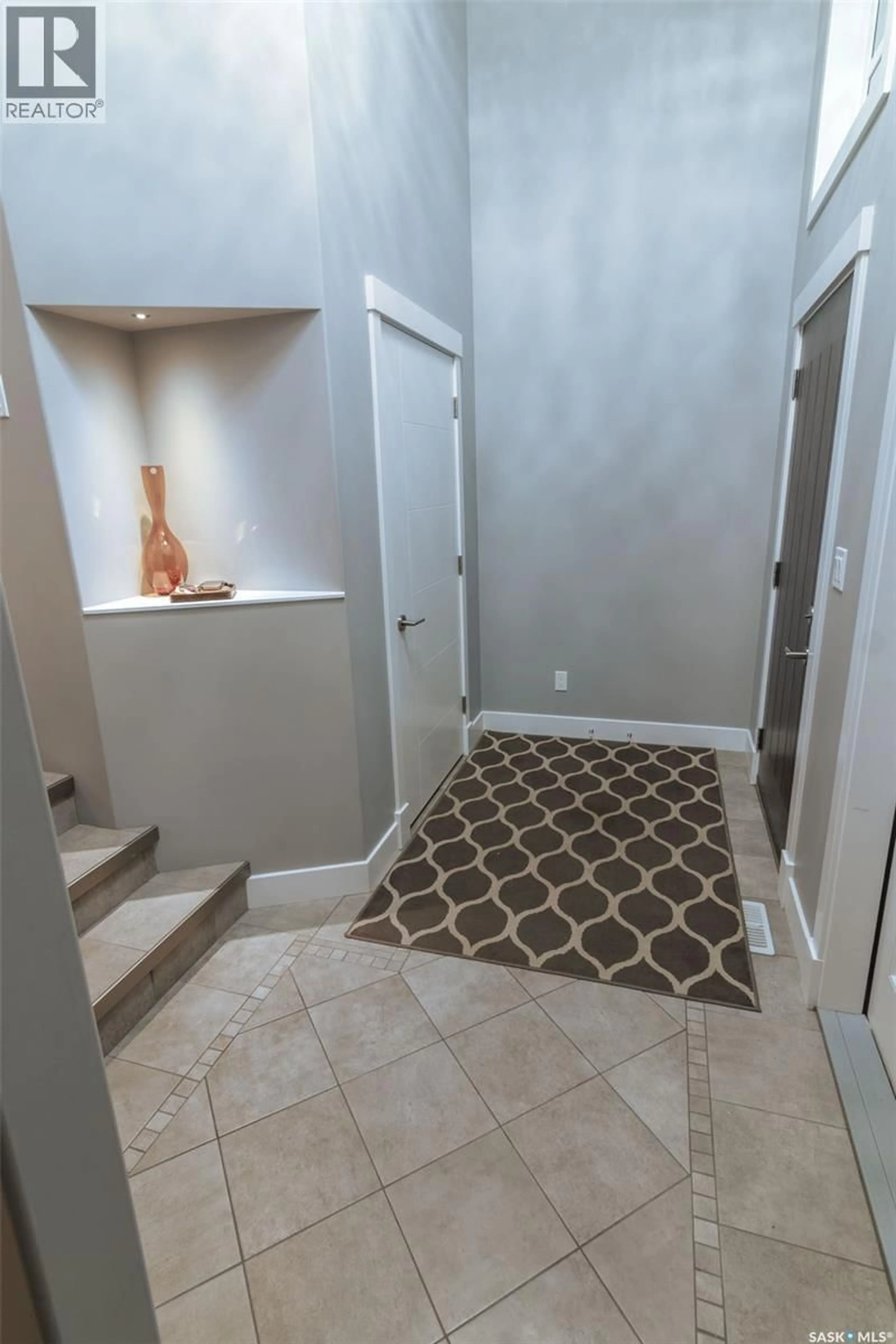 Indoor entryway for 3617 GREEN CREEK ROAD, Regina Saskatchewan S4V3H3