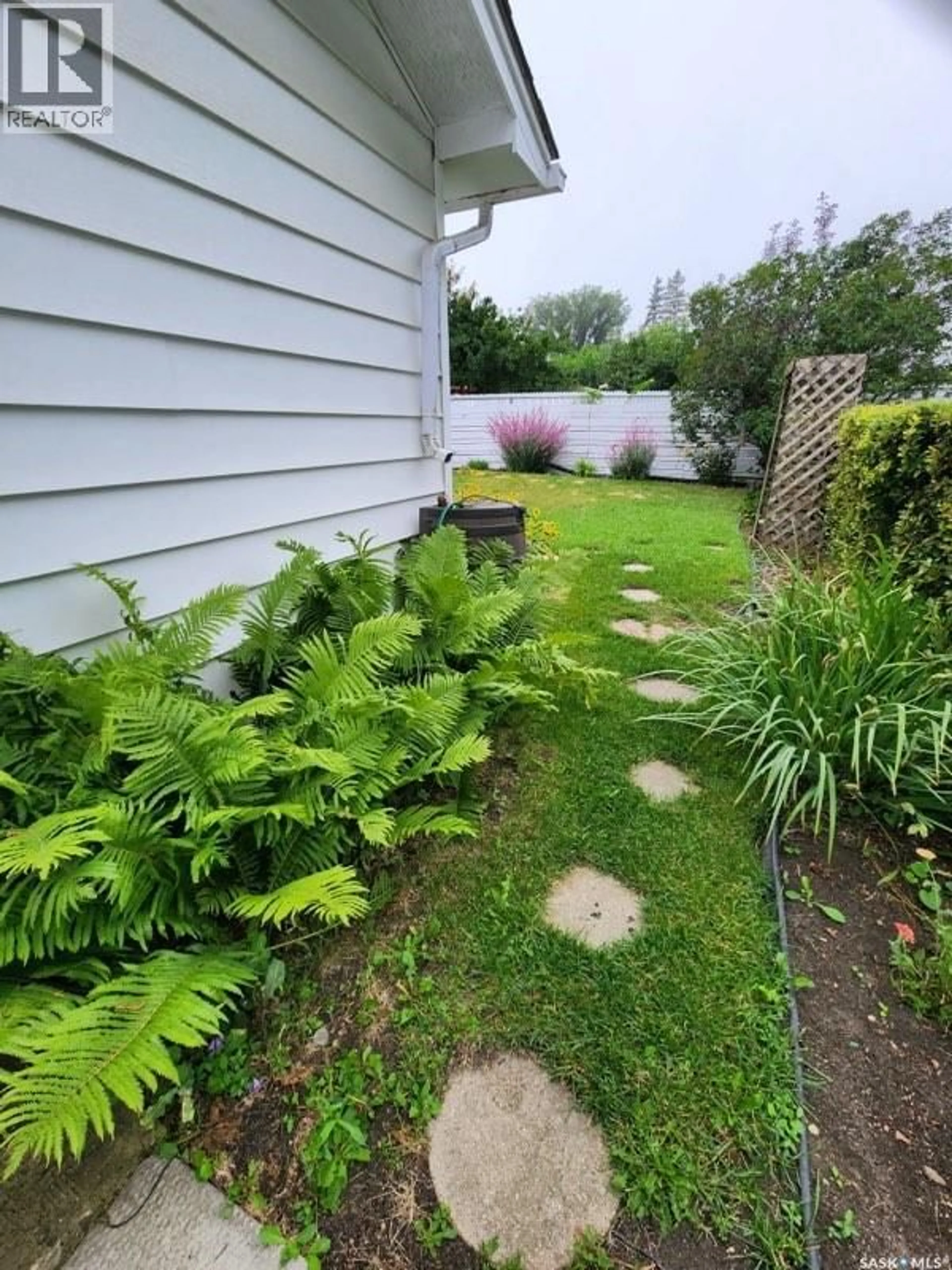 A pic from outside/outdoor area/front of a property/back of a property/a pic from drone, street for 3510 25TH AVENUE, Regina Saskatchewan S4S1L8