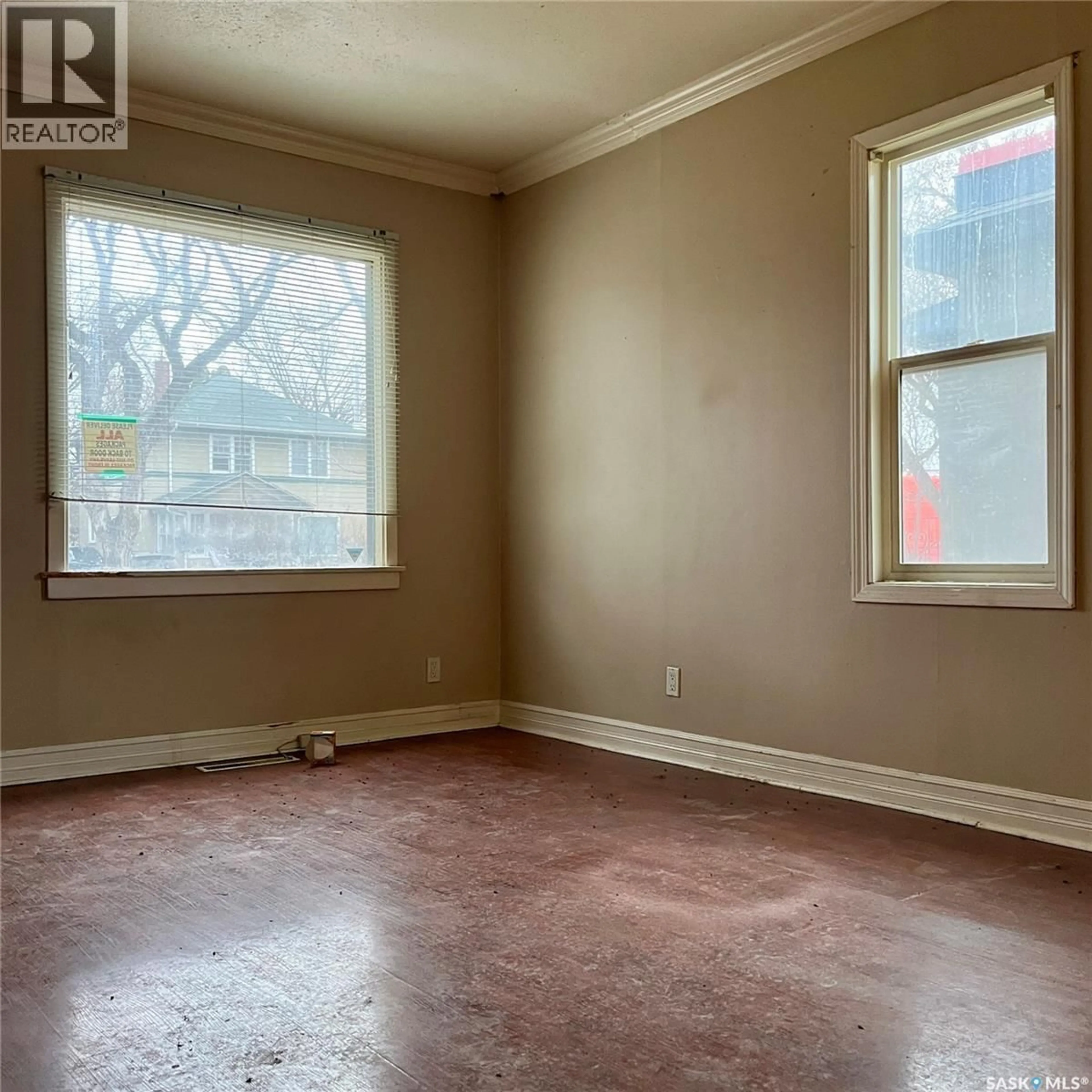 A pic of a room for 1225 B AVENUE, Saskatoon Saskatchewan S7L1G4