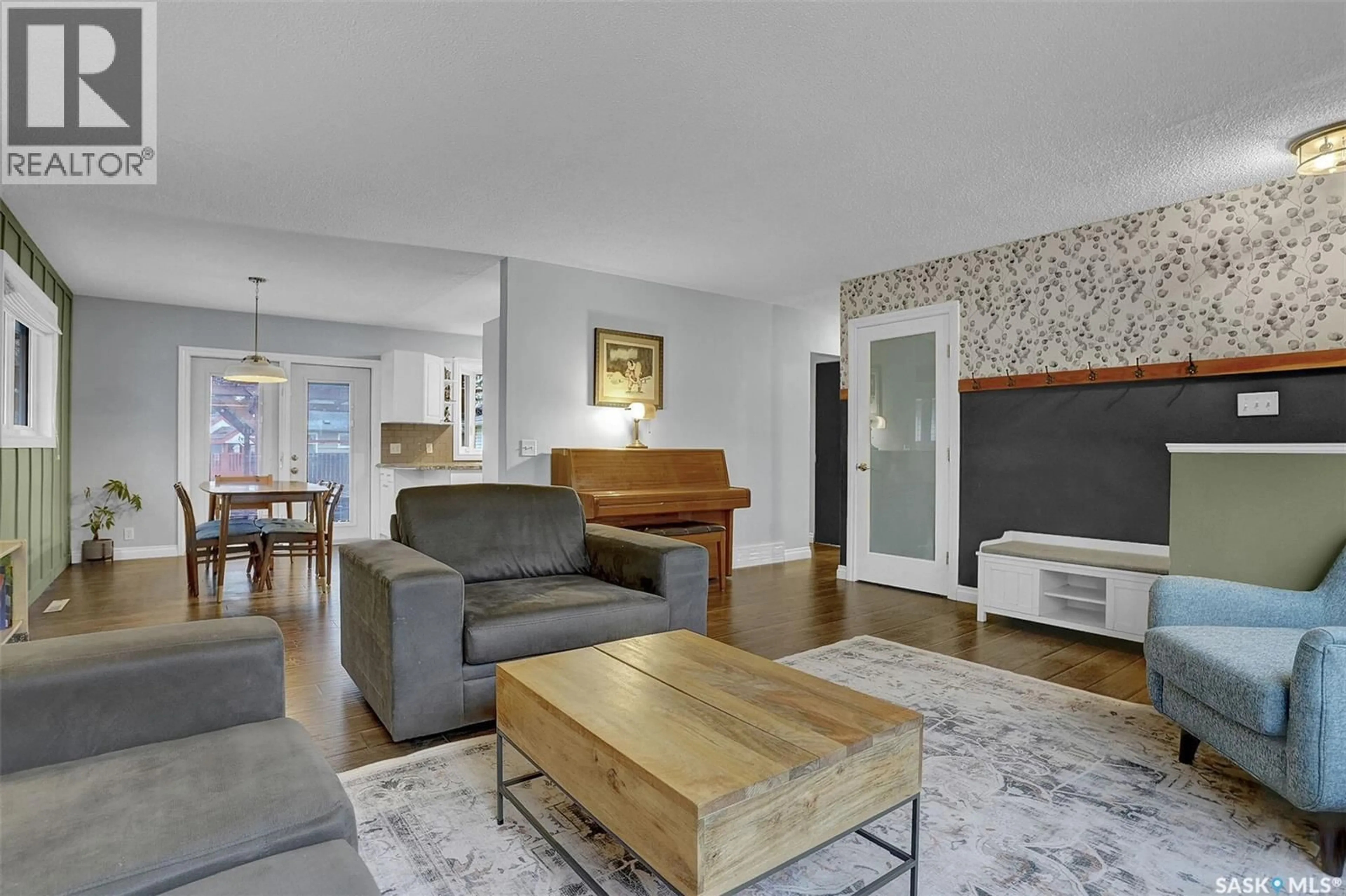 Living room with furniture, unknown for 25 HAULTAIN CRESCENT, Regina Saskatchewan S4S4B4