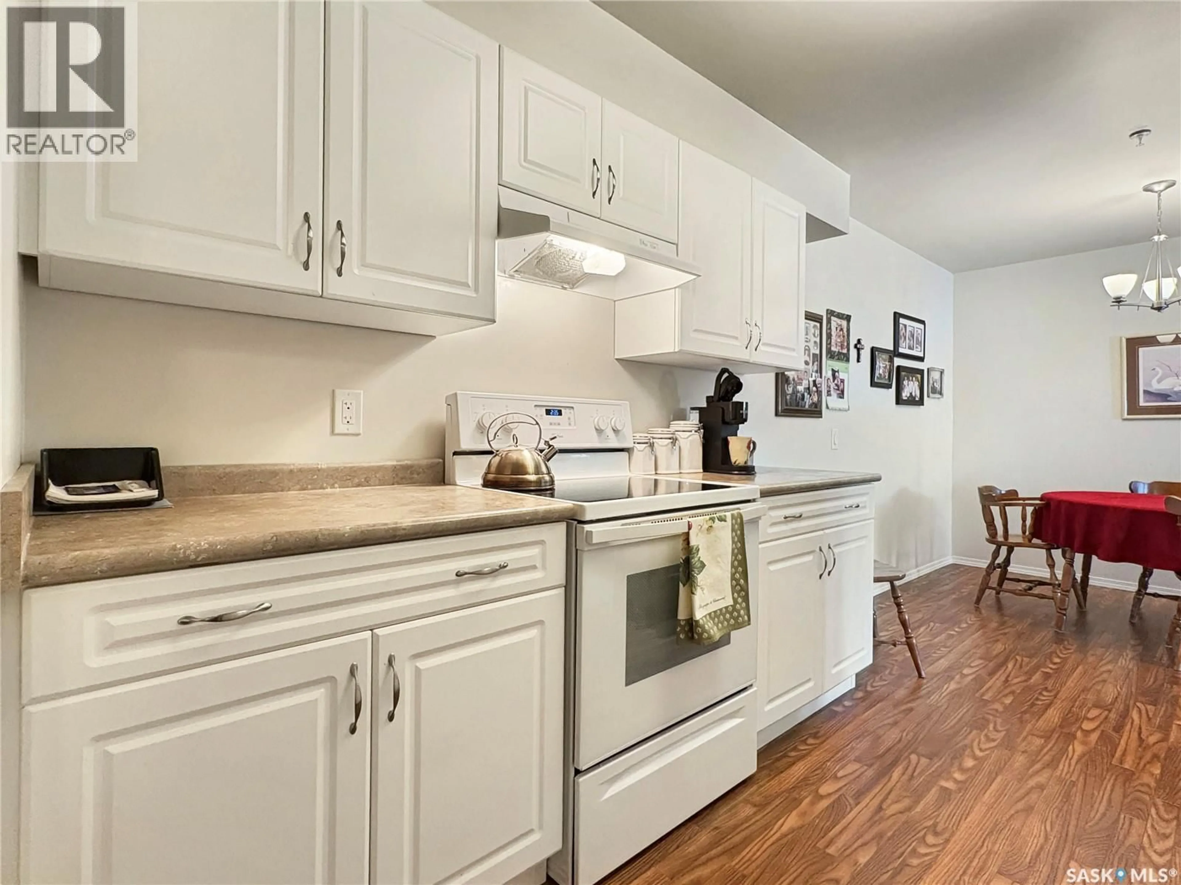 Standard kitchen, unknown for 317 1802 106TH STREET, North Battleford Saskatchewan S9A1J1