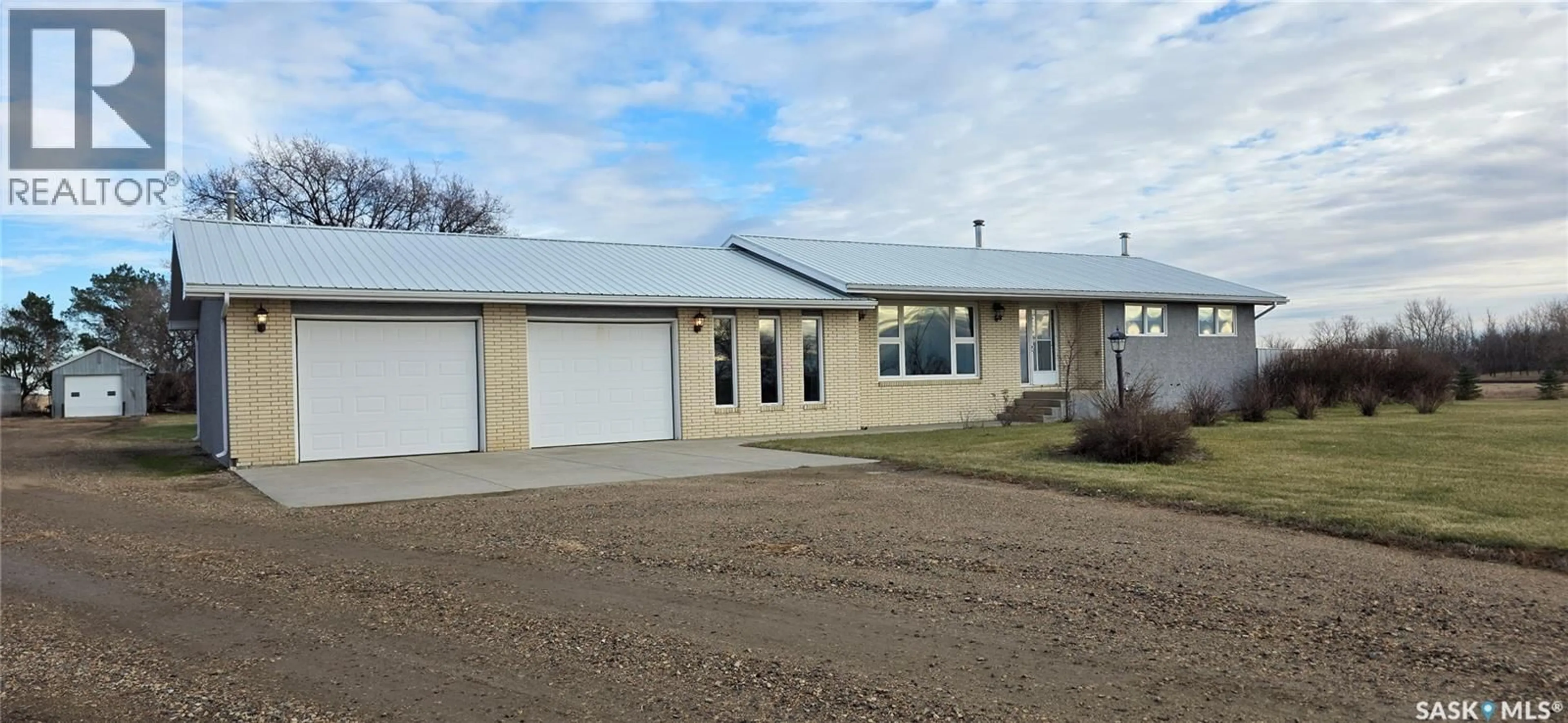 A pic from outside/outdoor area/front of a property/back of a property/a pic from drone, building for COOK ACREAGE, Estevan Rm No. 5 Saskatchewan S4A2X3