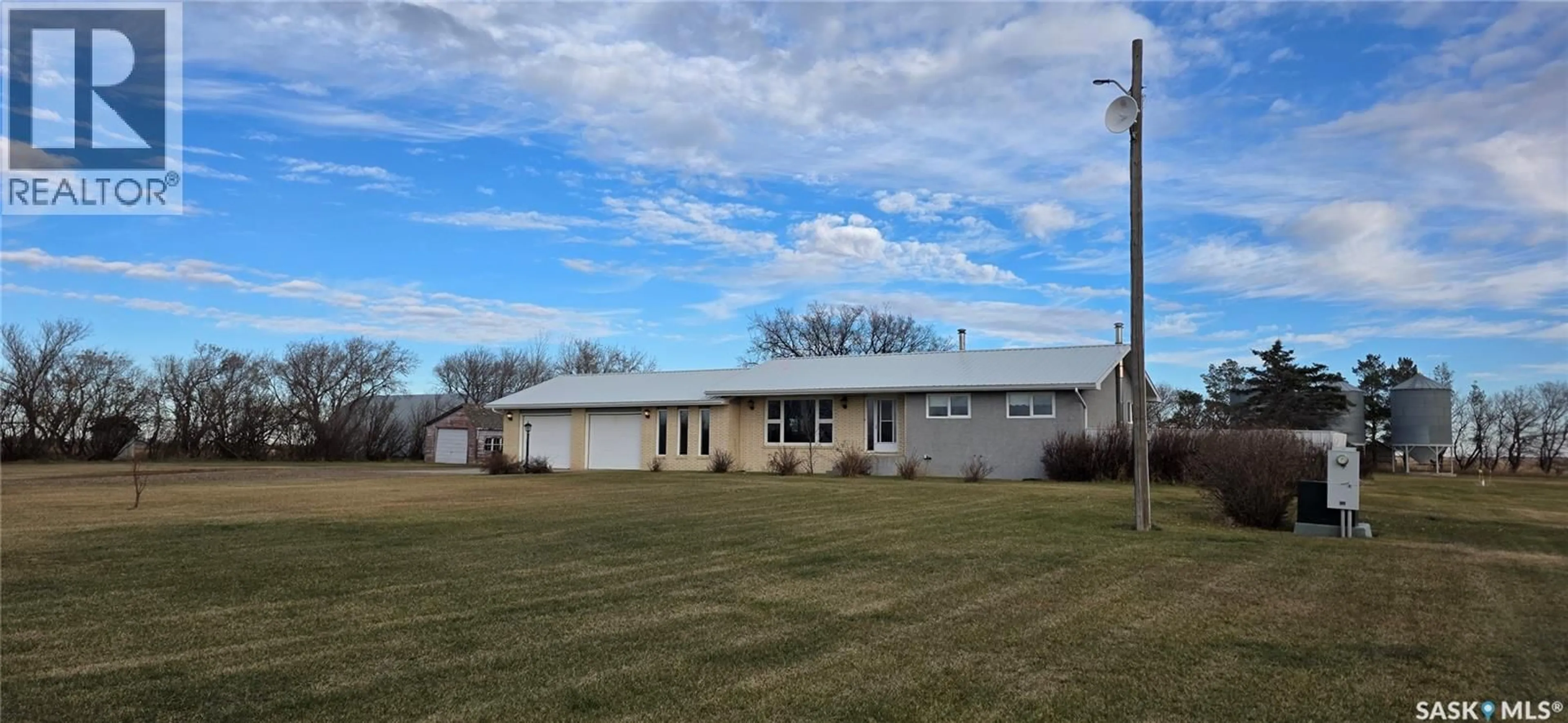 A pic from outside/outdoor area/front of a property/back of a property/a pic from drone, building for COOK ACREAGE, Estevan Rm No. 5 Saskatchewan S4A2X3