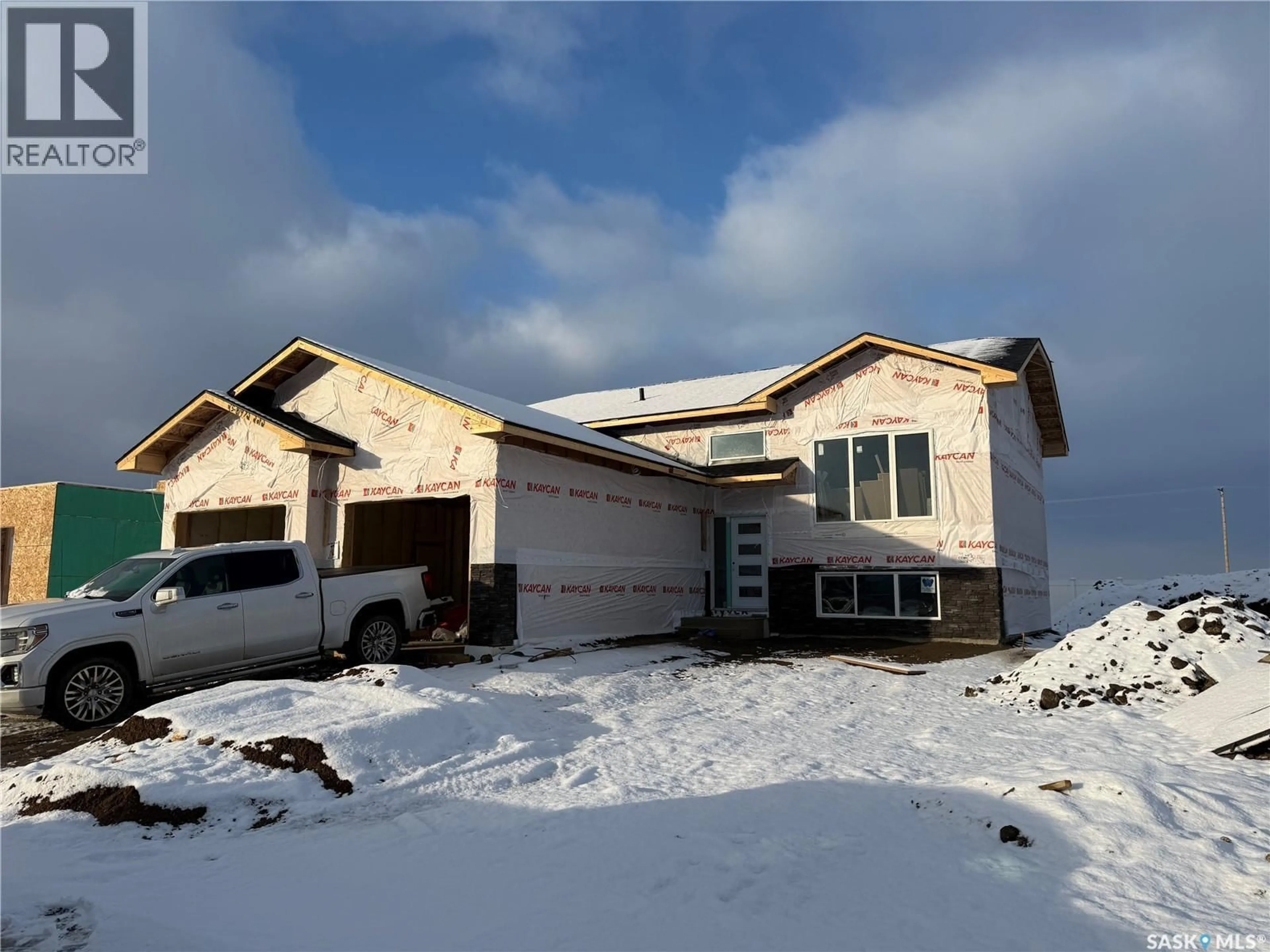 Home with vinyl exterior material, building for 810 BALLESTEROS CRESCENT, Warman Saskatchewan S0K4S4
