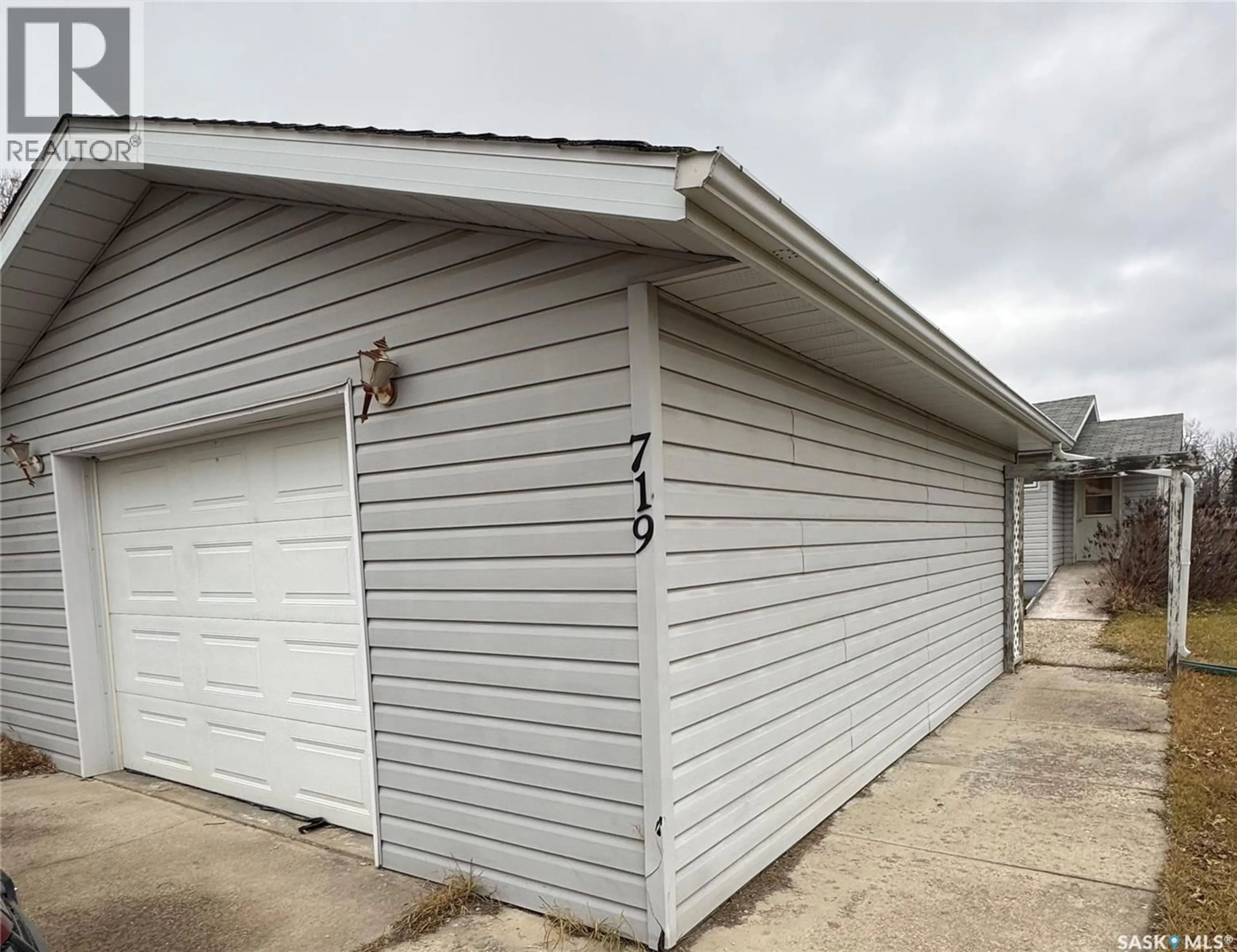 Unknown for 719 DONALD STREET, Hudson Bay Saskatchewan S0E0Y0