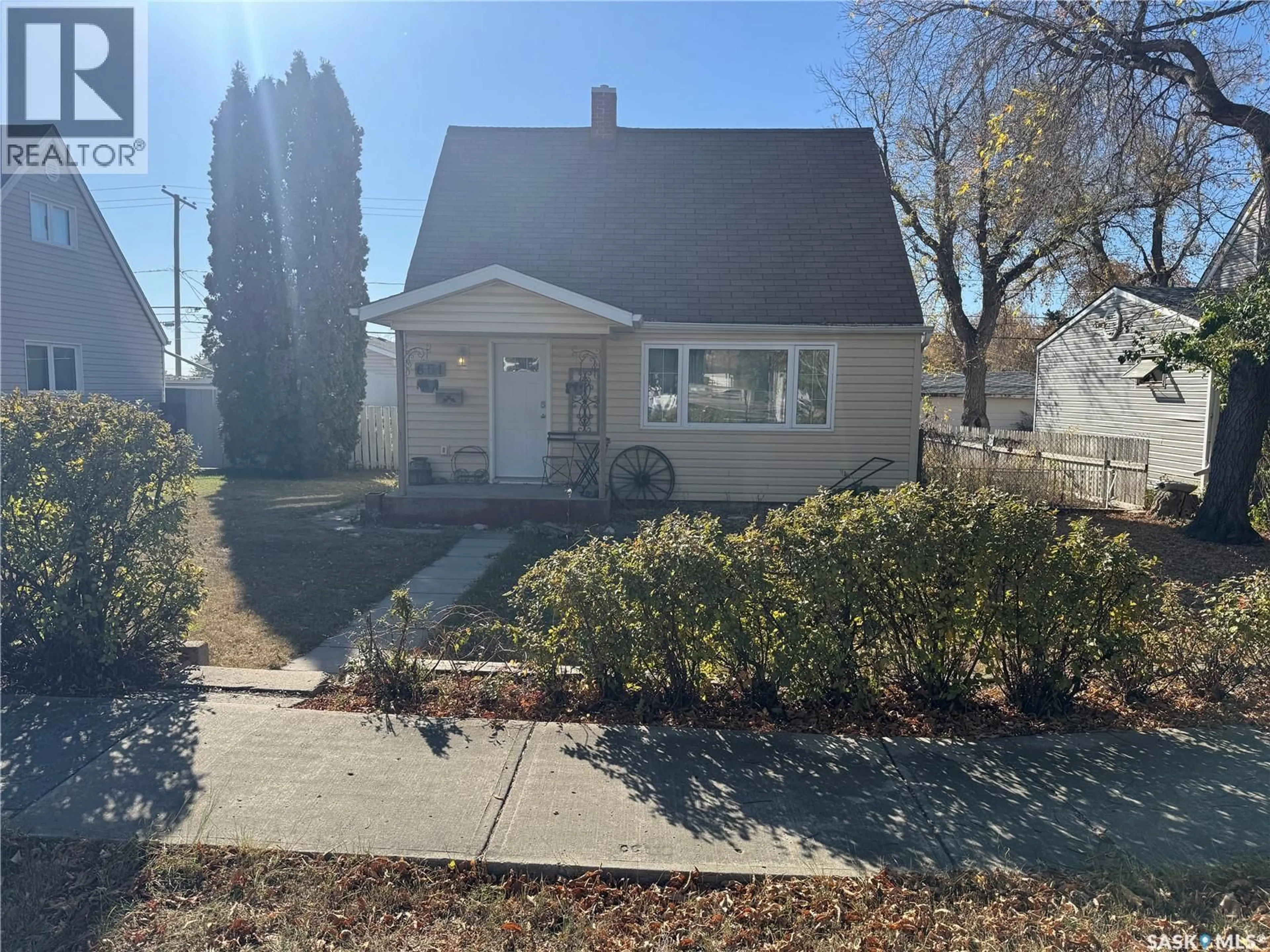 Unknown for 651 OMINICA STREET, Moose Jaw Saskatchewan S6H0H4