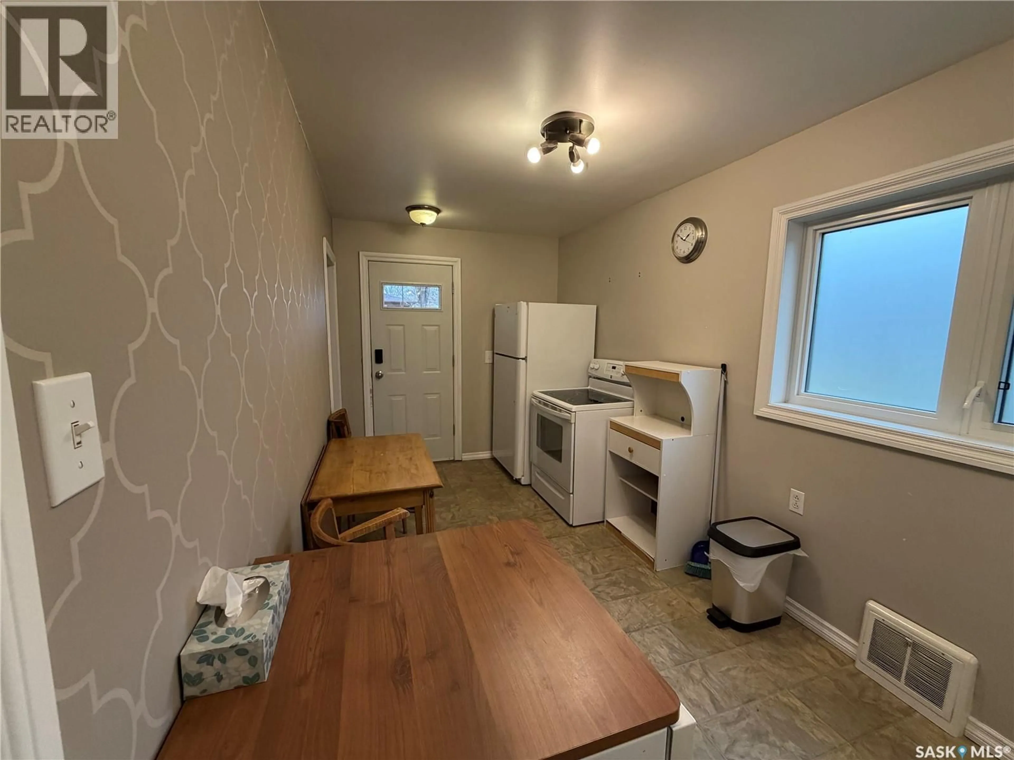 A pic of a room for 651 OMINICA STREET, Moose Jaw Saskatchewan S6H0H4