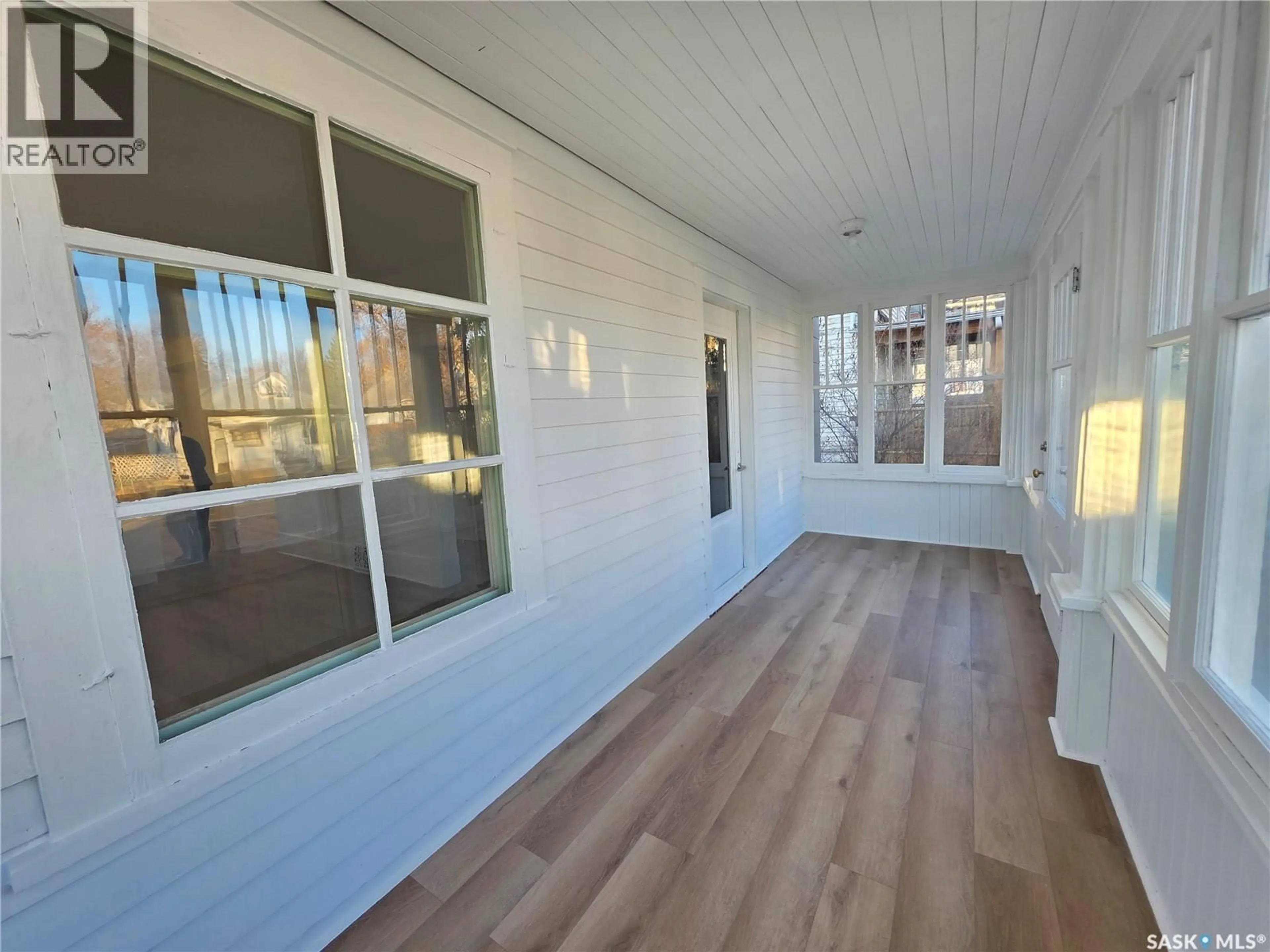 Unknown for 430 2ND AVENUE, Swift Current Saskatchewan S9H2E4